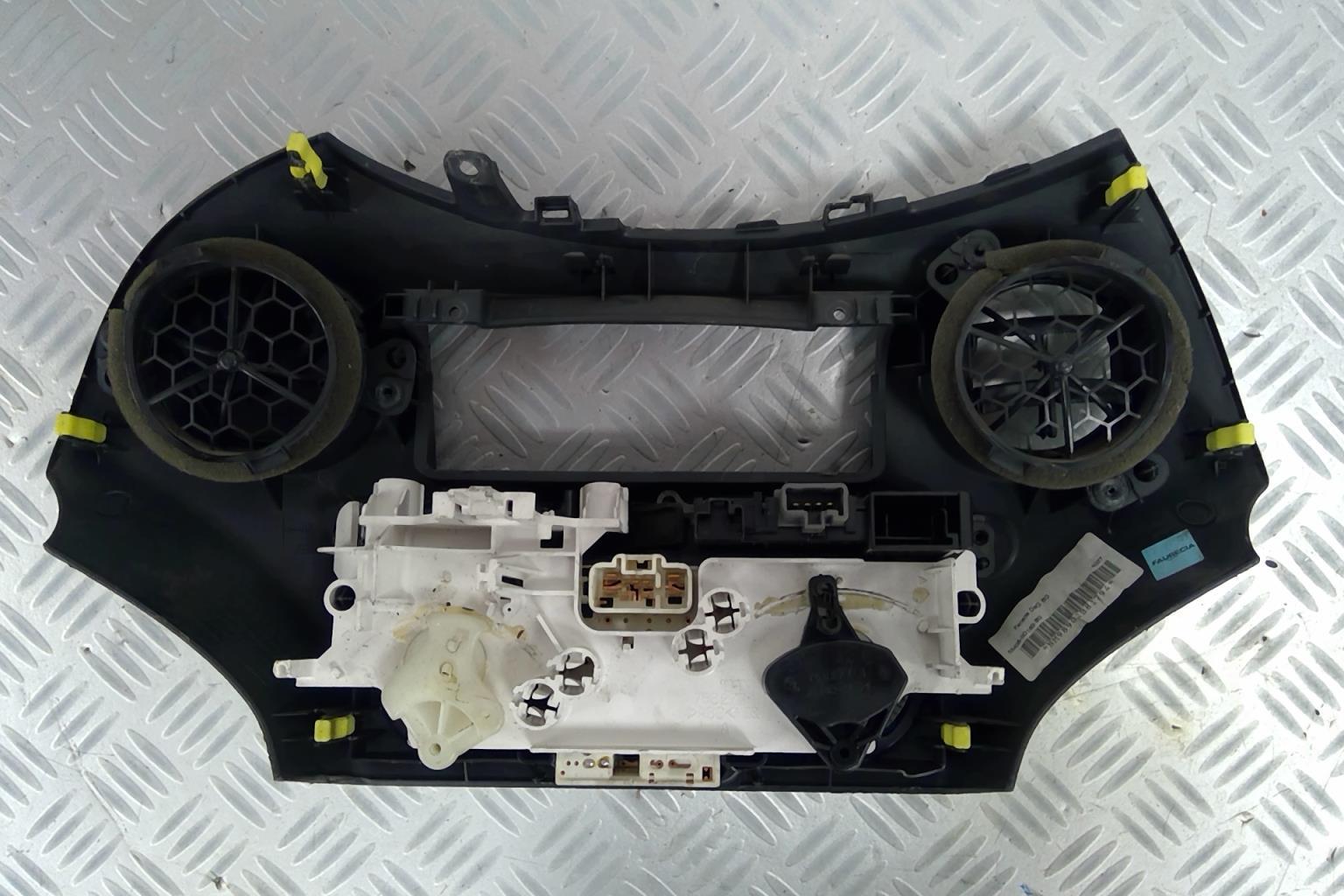 Commande chauffage TOYOTA YARIS 1 PHASE 2 Essence - 1