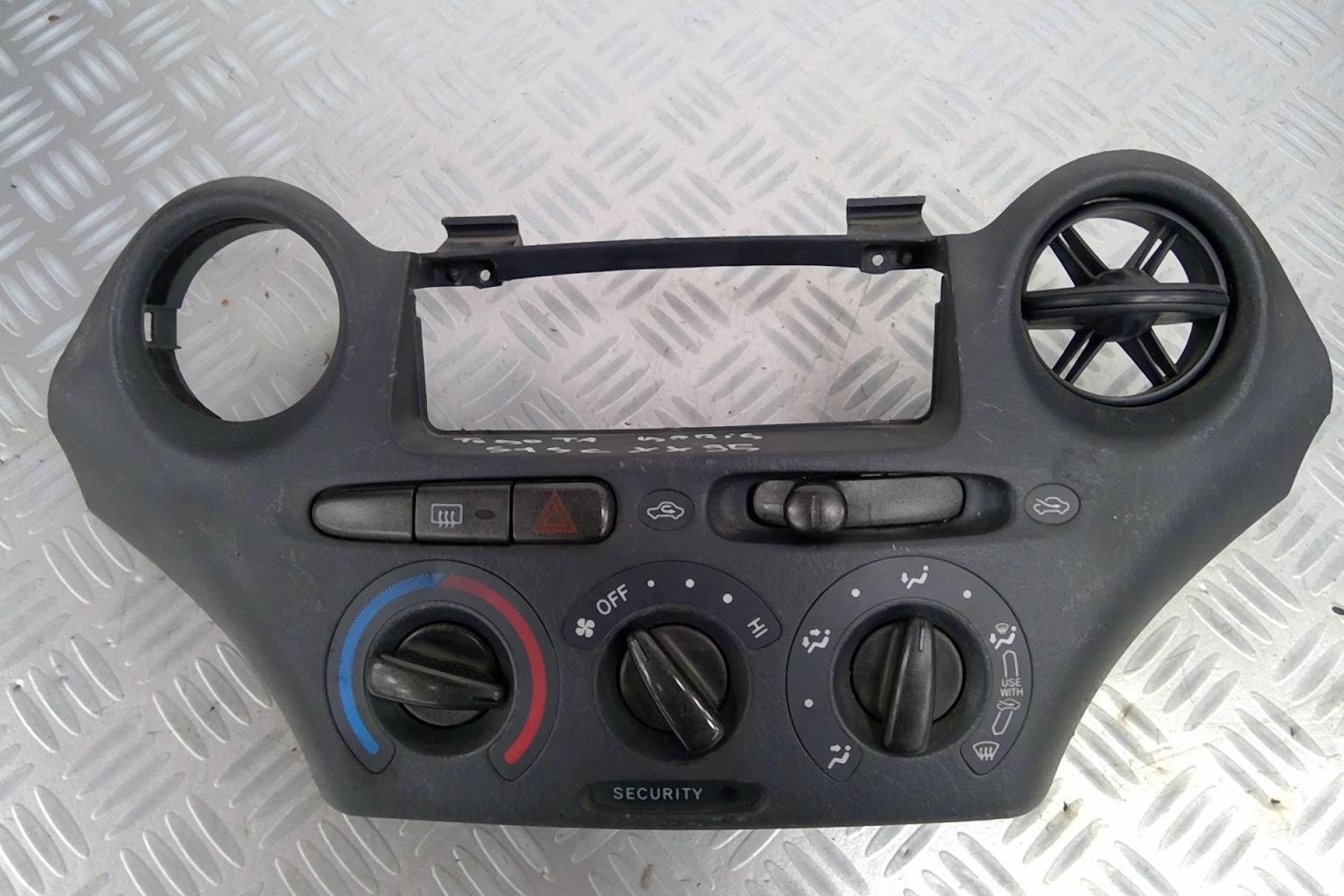 Commande chauffage TOYOTA YARIS 1 PHASE 1 Essence - 1