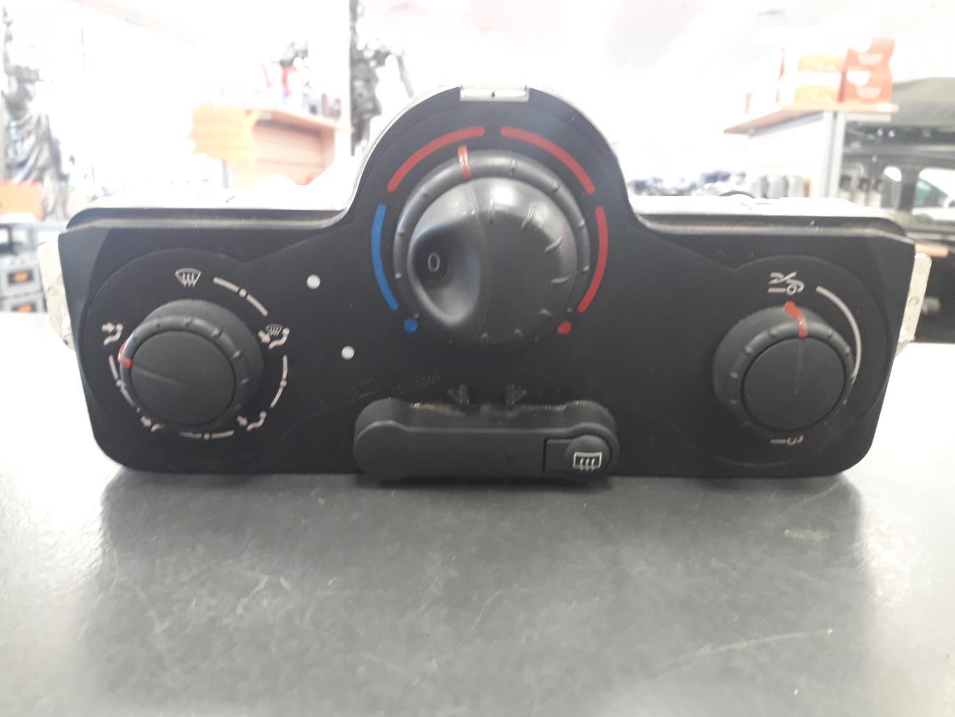 Commande chauffage RENAULT MODUS PHASE 1 Essence - 1