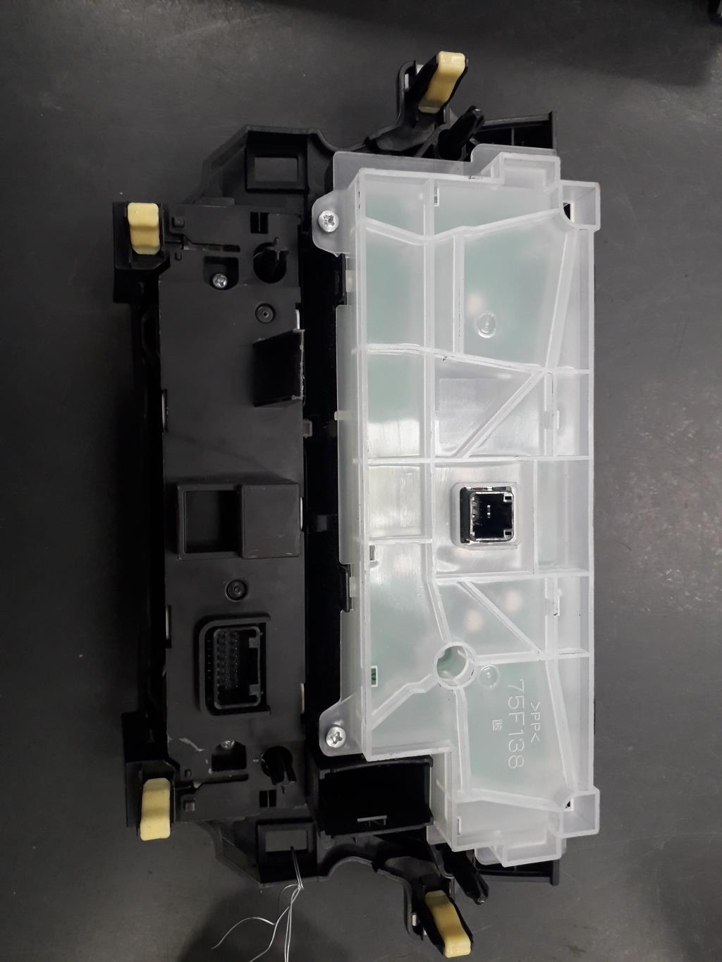 Commande chauffage TOYOTA VERSO-S PHASE 2  - 1