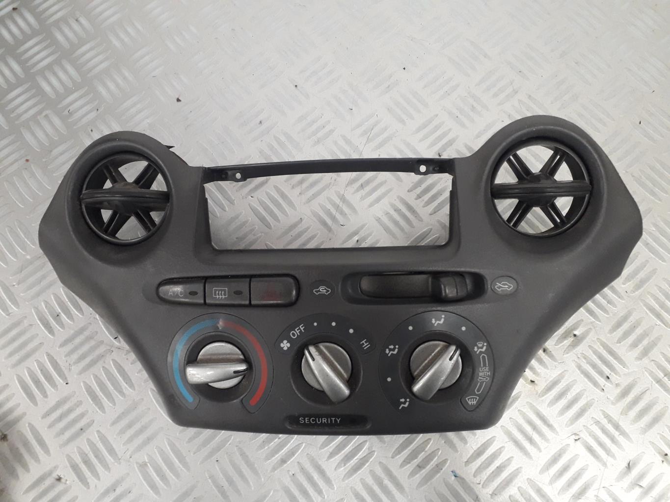 Commande chauffage TOYOTA YARIS 1 PHASE 1 Essence - 1