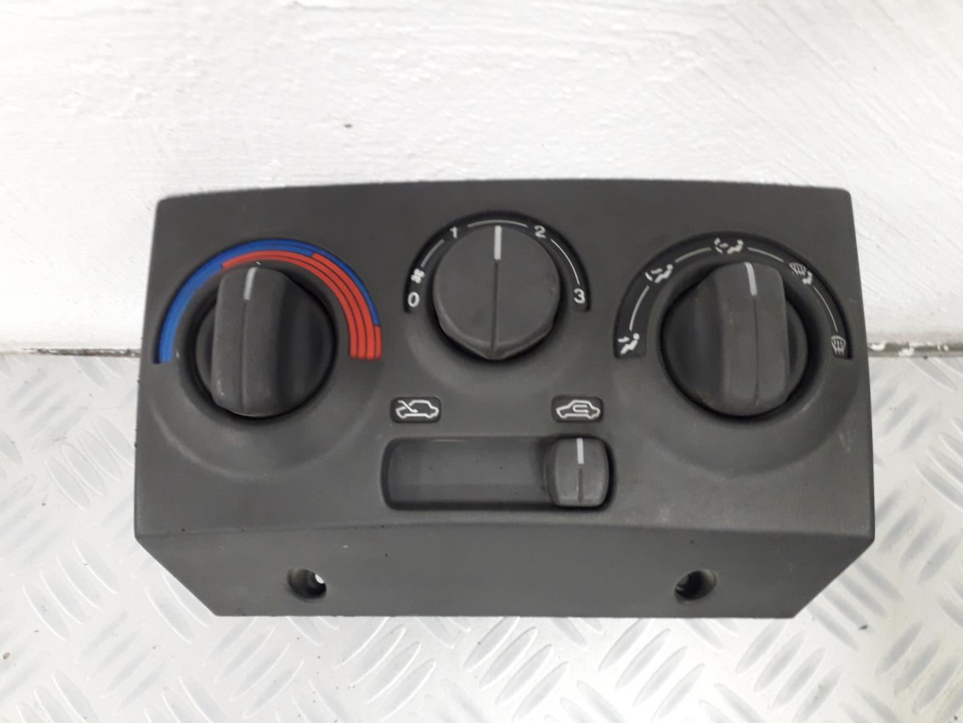 Commande chauffage FIAT PUNTO 1 PHASE 1 Essence - 1