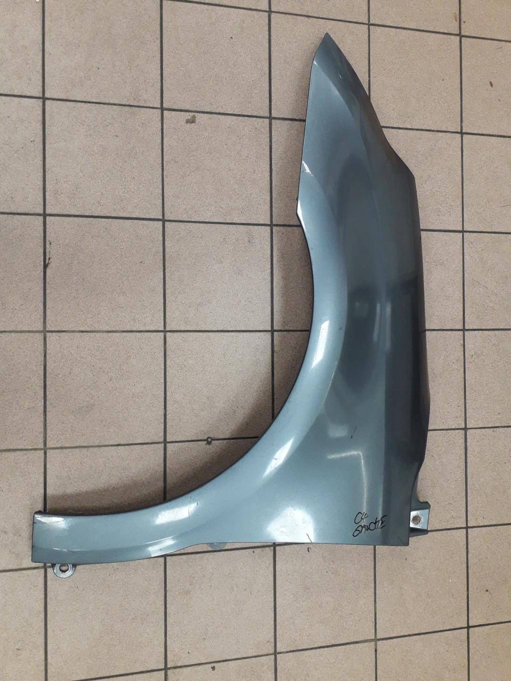 Parafango anteriore sinistro CITROEN C4 1 PHASE 2 Diésel - 1