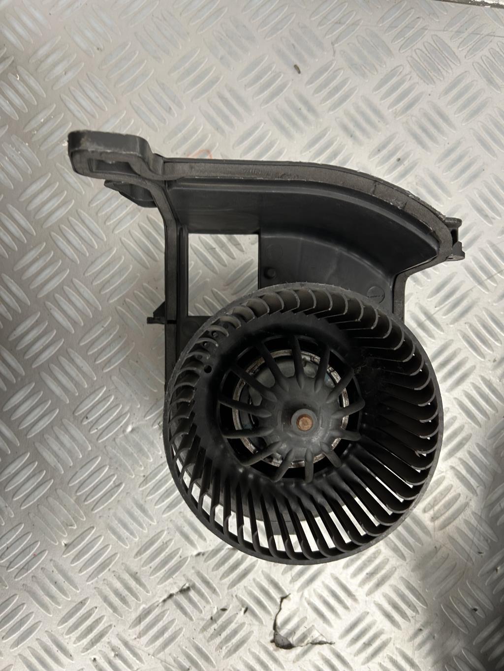 Pulseur d'air RENAULT CLIO 2 PHASE 1 Essence - 1
