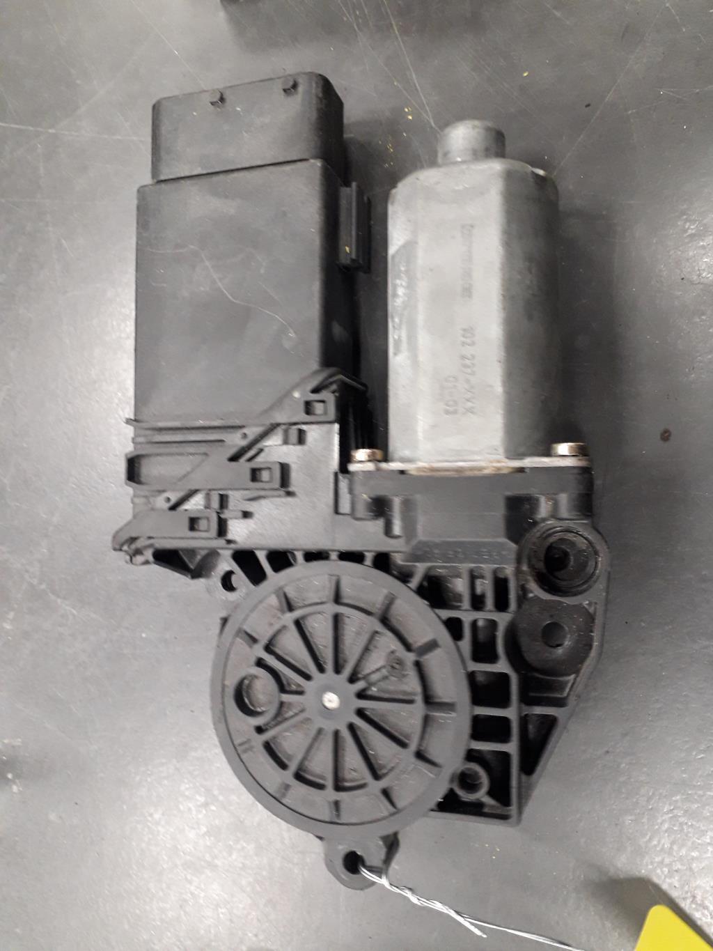 Motore alzacristalli anteriore sinistro VOLKSWAGEN GOLF 4 Diésel - 1