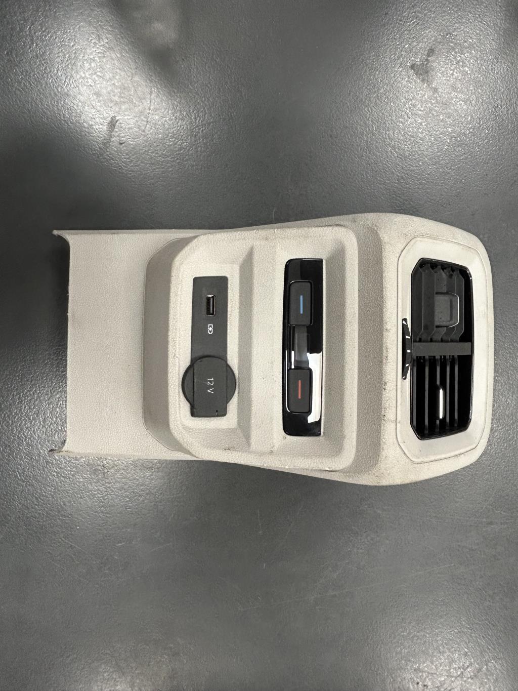 Consolle centrale (interno in plastica) VOLKSWAGEN TIGUAN 2  - 1