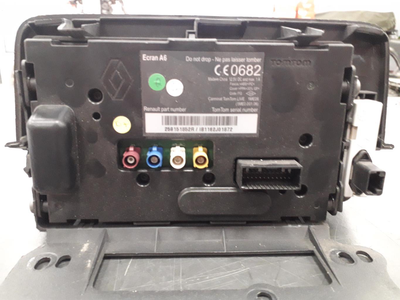 Ecran GPS RENAULT CLIO 3 PHASE 2 Diesel - 1