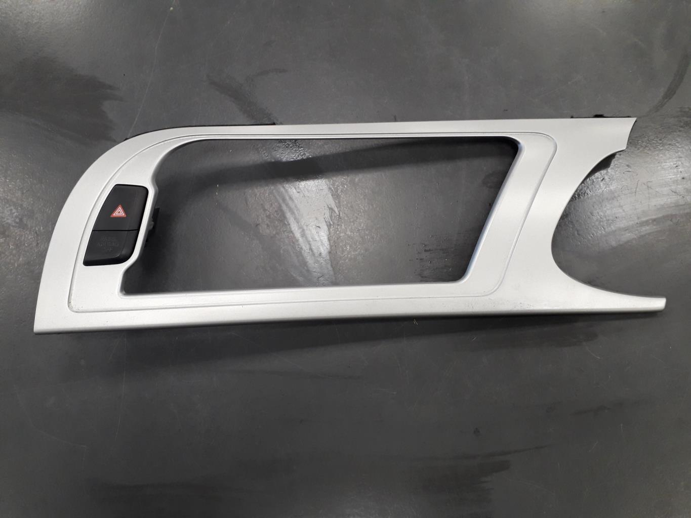 Console central (interieur plastique) AUDI A4 3 PHASE 1  - 1