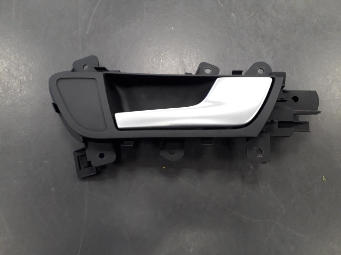 Maniglia interna anteriore destra AUDI A4 3 PHASE 1  - 1