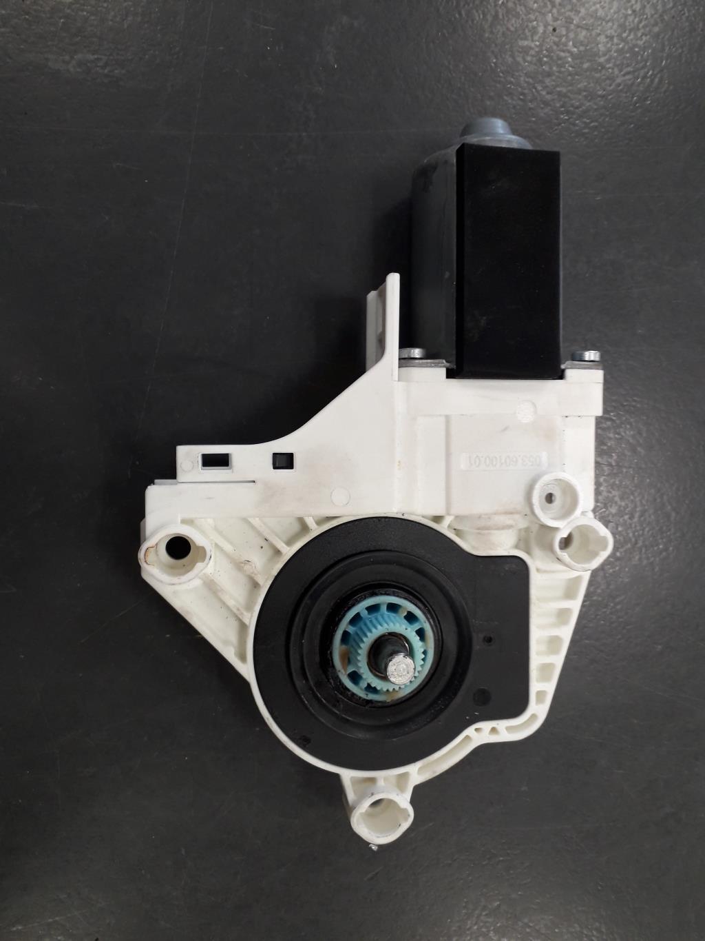Motore alzacristalli anteriore destro AUDI A4 3 PHASE 1  - 1