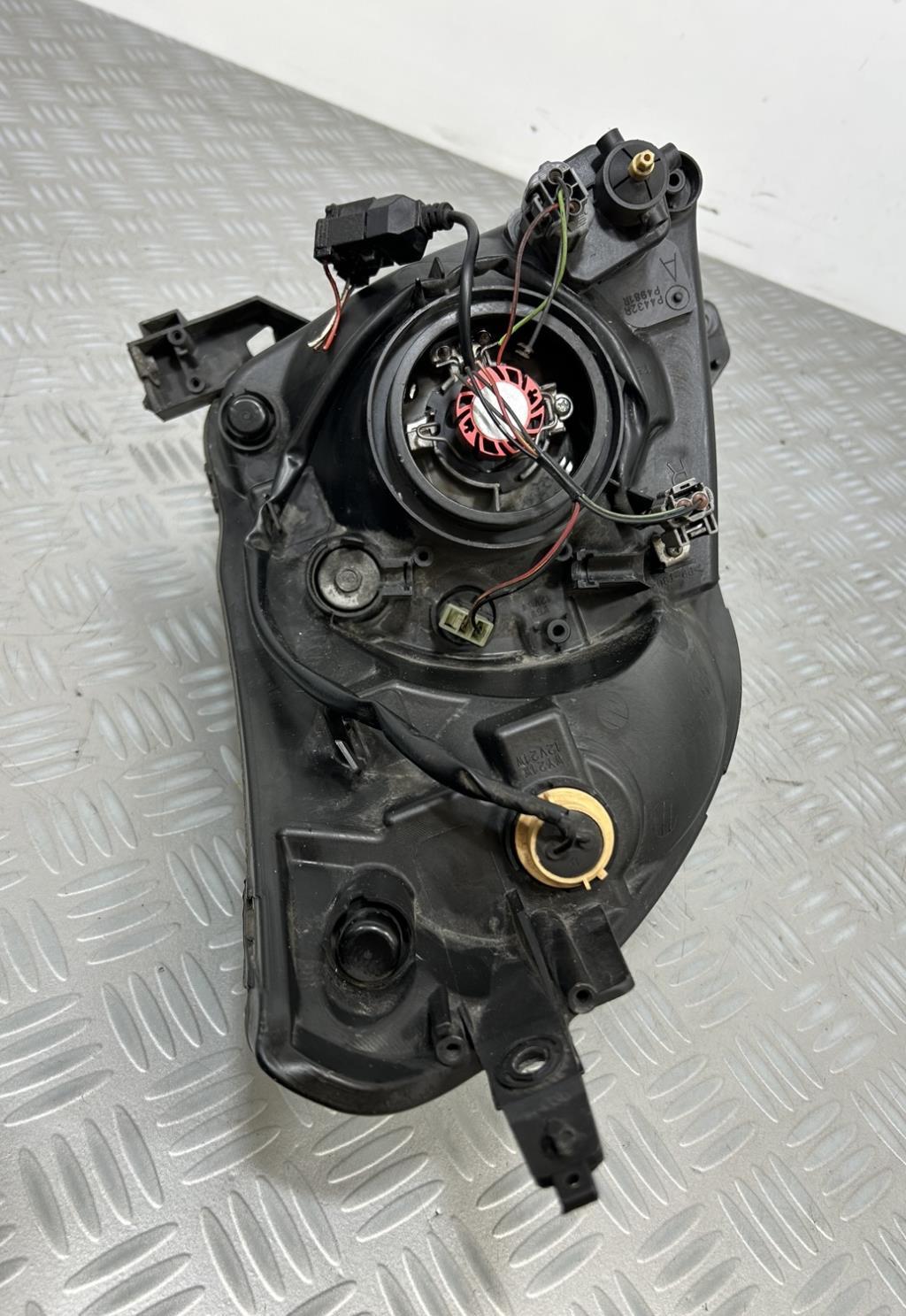 Gruppo ottico anteriore principale destro (luci)(faro) SUZUKI SWIFT 3 Gasolina - 1