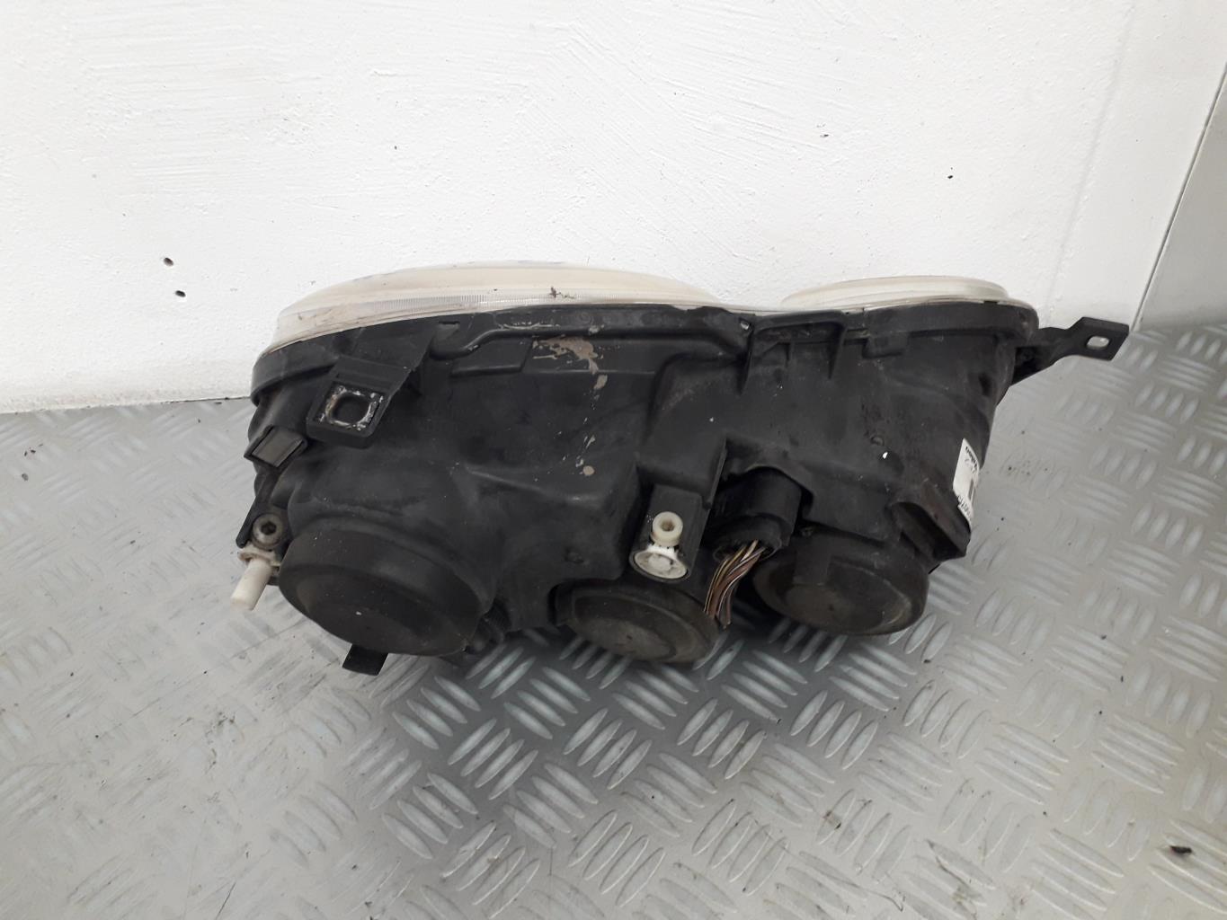 Gruppo ottico anteriore principale sinistro (luci)(faro) VOLKSWAGEN POLO 4 PHASE 1 Diésel - 1
