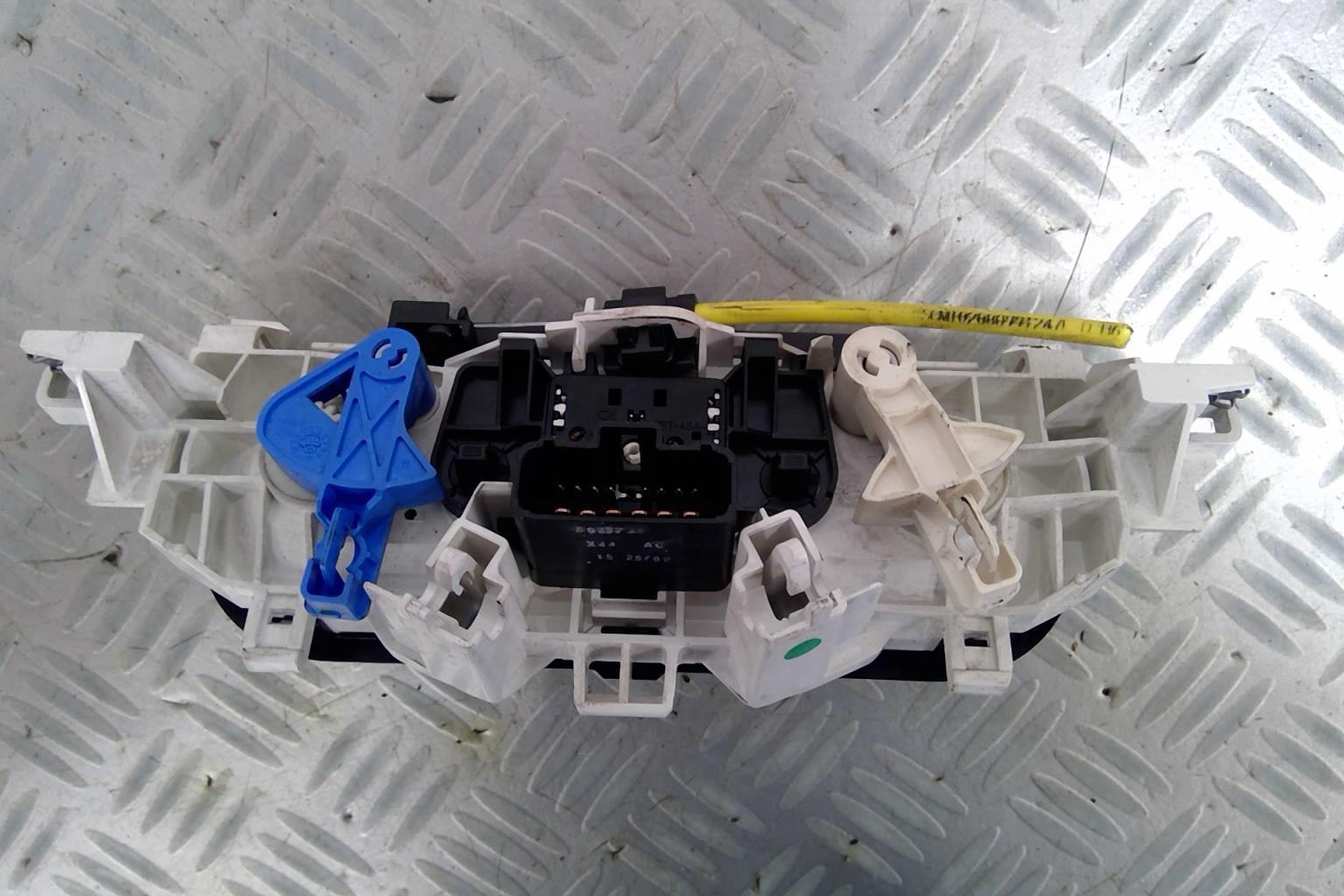 Commande chauffage RENAULT TWINGO 2 PHASE 1 Essence - 1