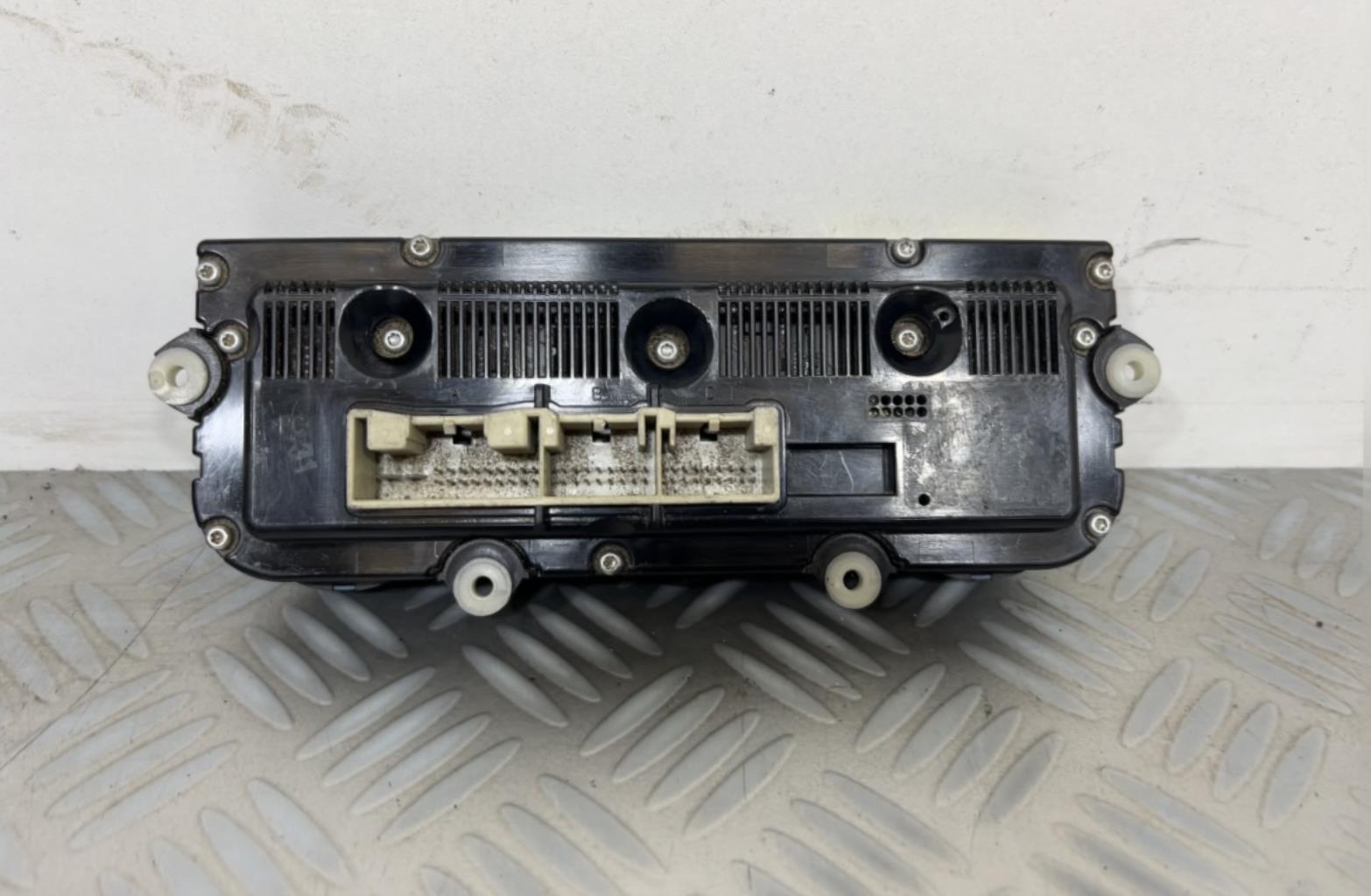 Commande chauffage VOLKSWAGEN GOLF 5 Essence - 1