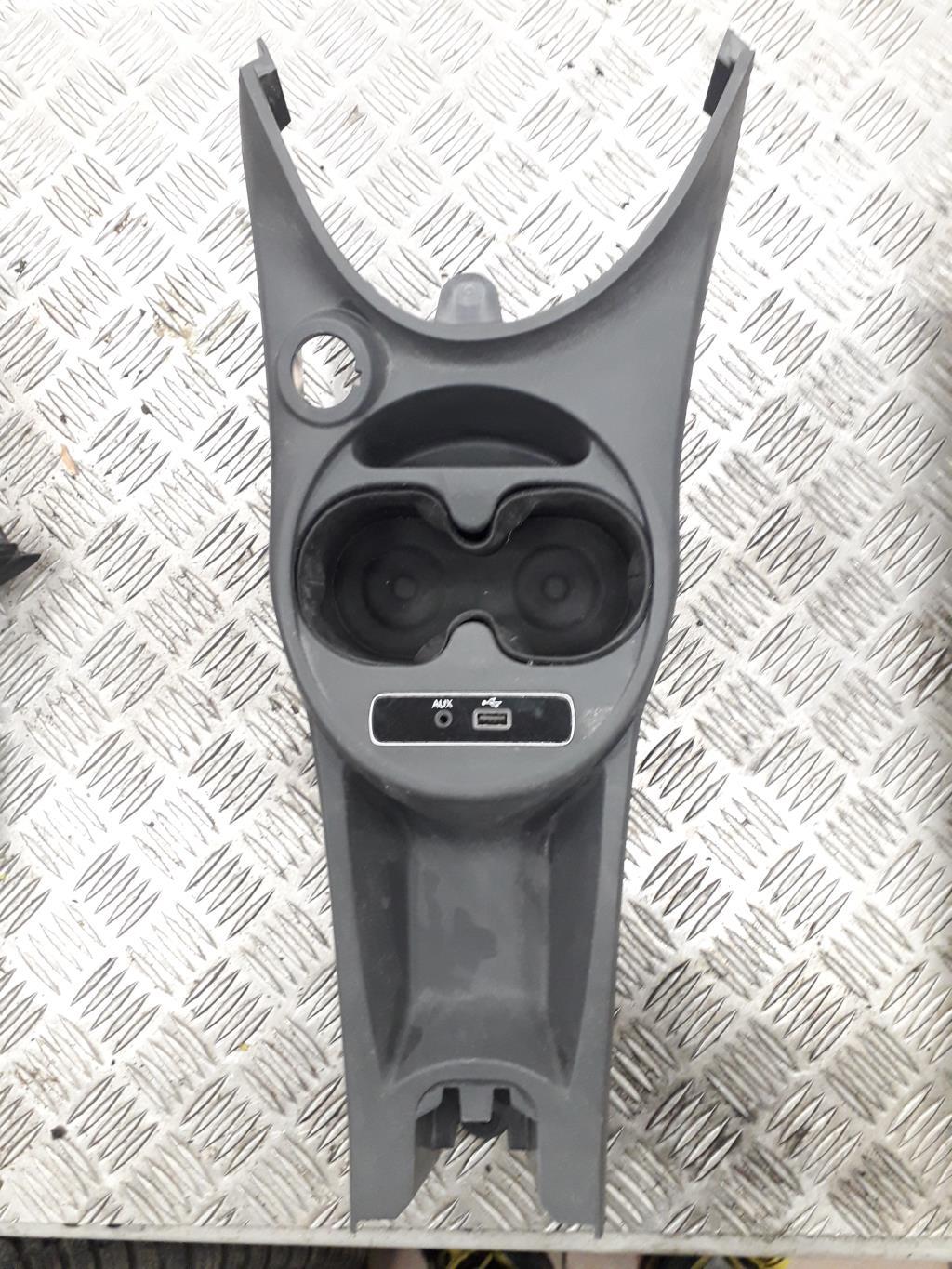 Console central (interieur plastique) FIAT 500  - 1