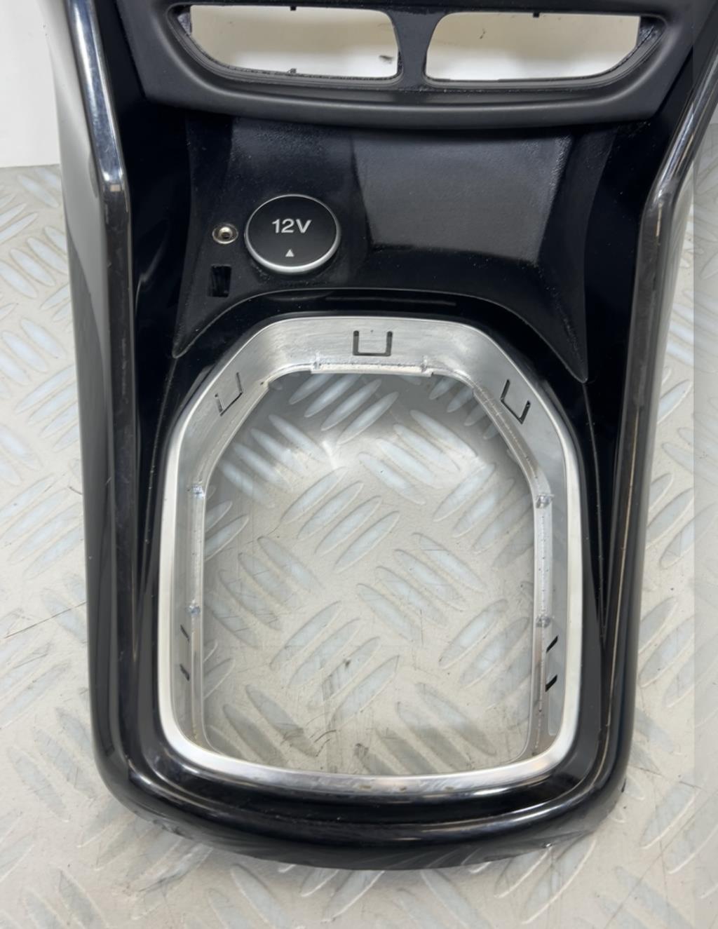 Console central (interieur plastique) FORD B-MAX Essence - 1