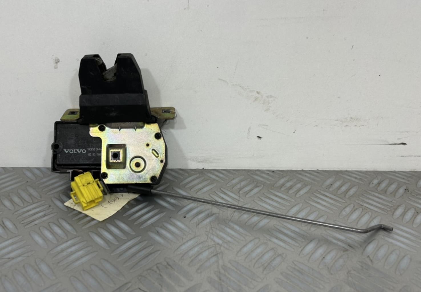 Serrure de hayon VOLVO S 80 1 PHASE 1 Essence - 1