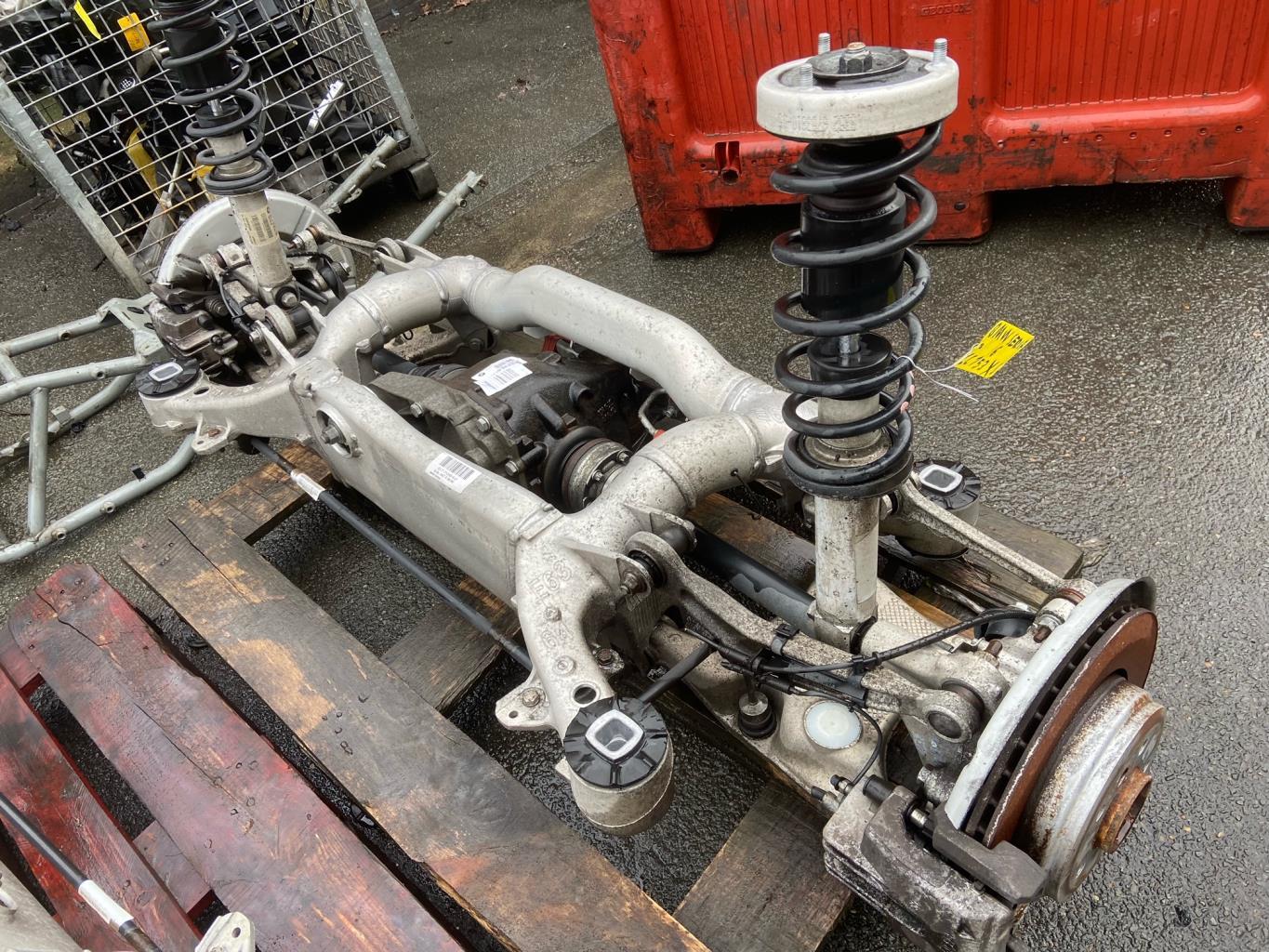Train arriere complet BMW SERIE 6 E63 COUPE PHASE 1 Essence - 1