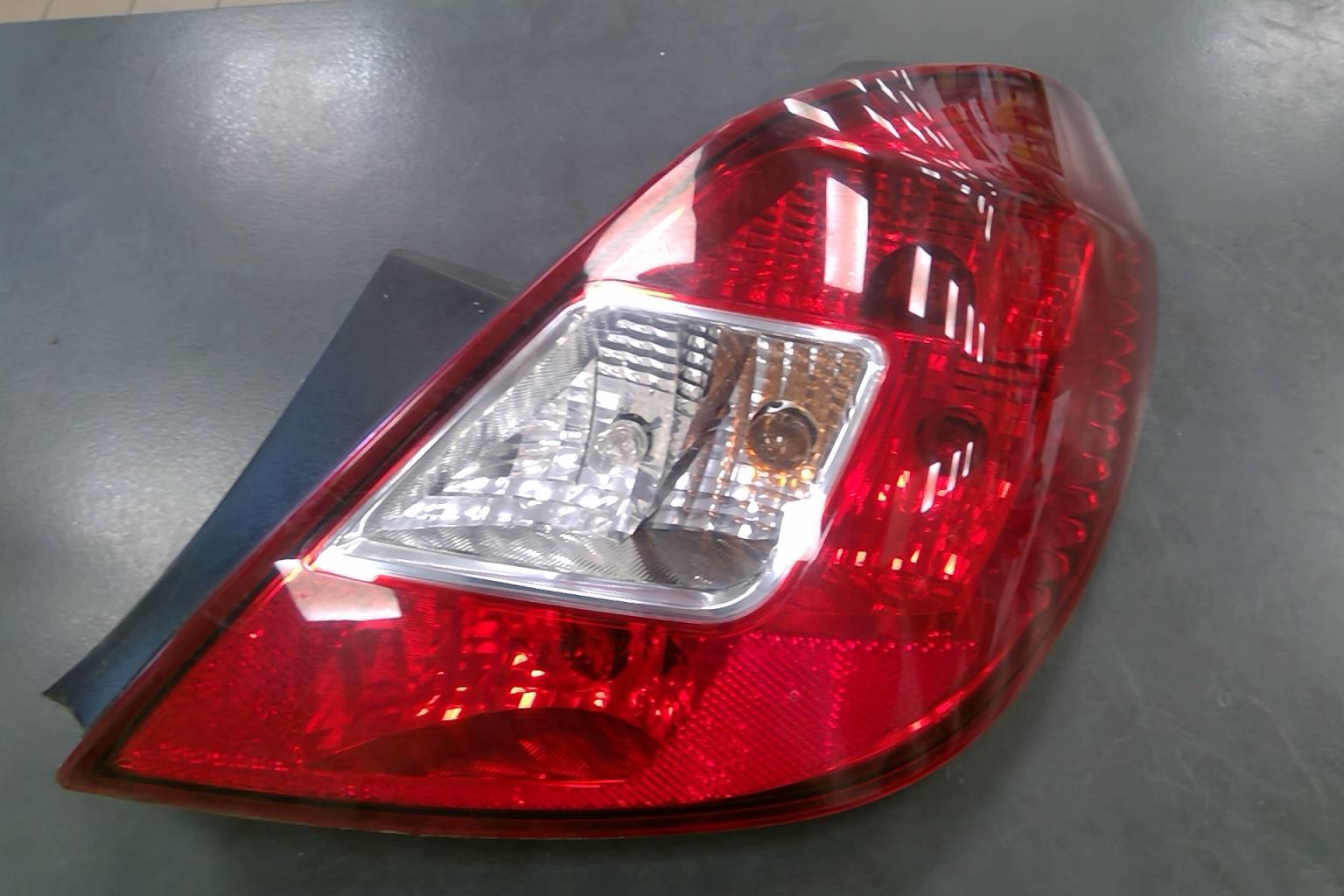 Fanale posteriore principale destro (luci) OPEL CORSA D PHASE 1 Gasolina - 1