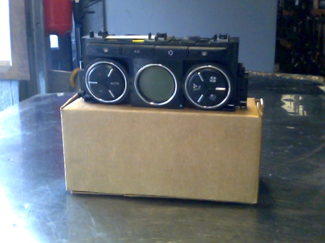 Commande chauffage CITROEN DS3  - 1