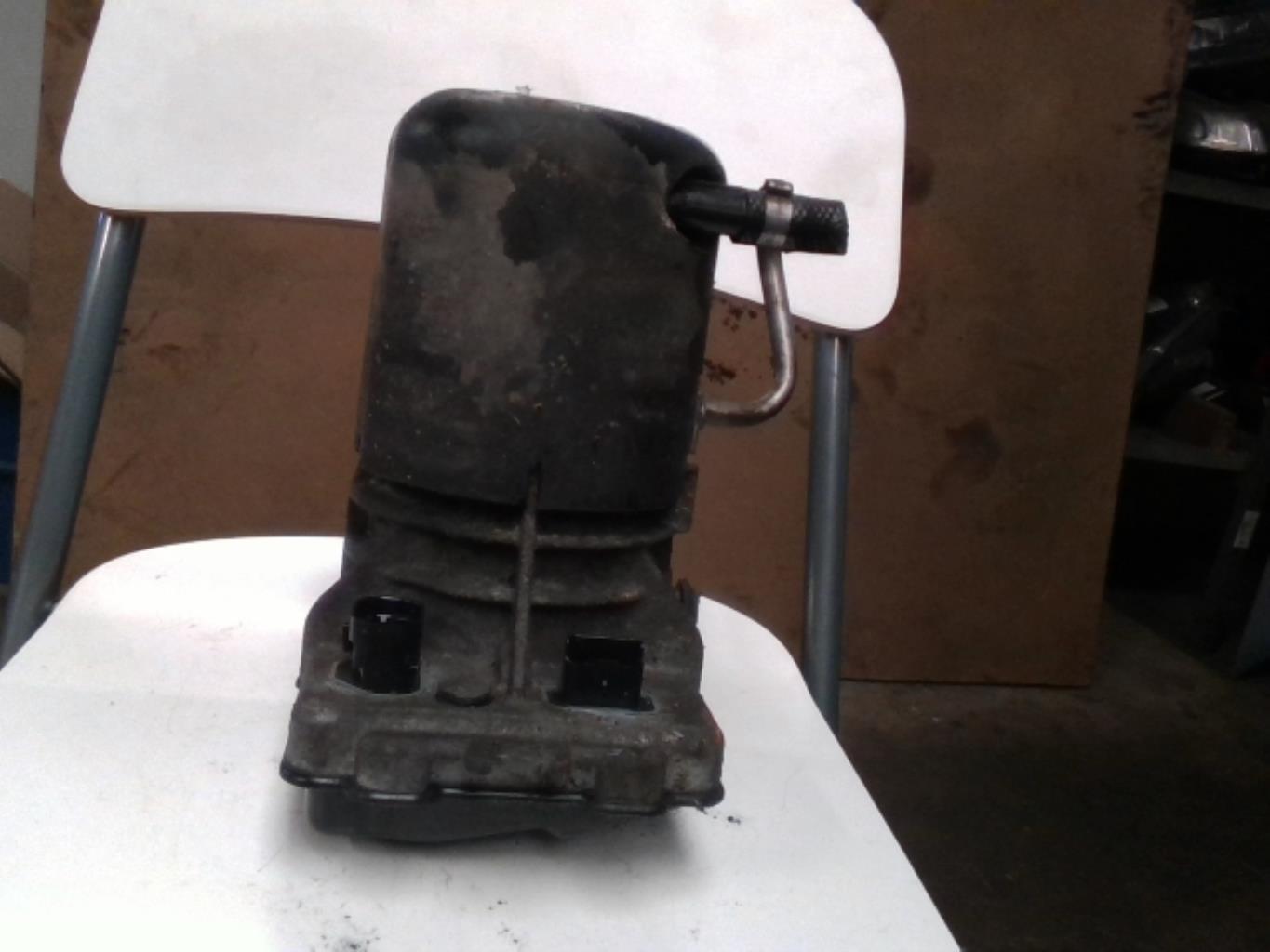 Pompe de direction CITROEN C5 2 Diesel - 1