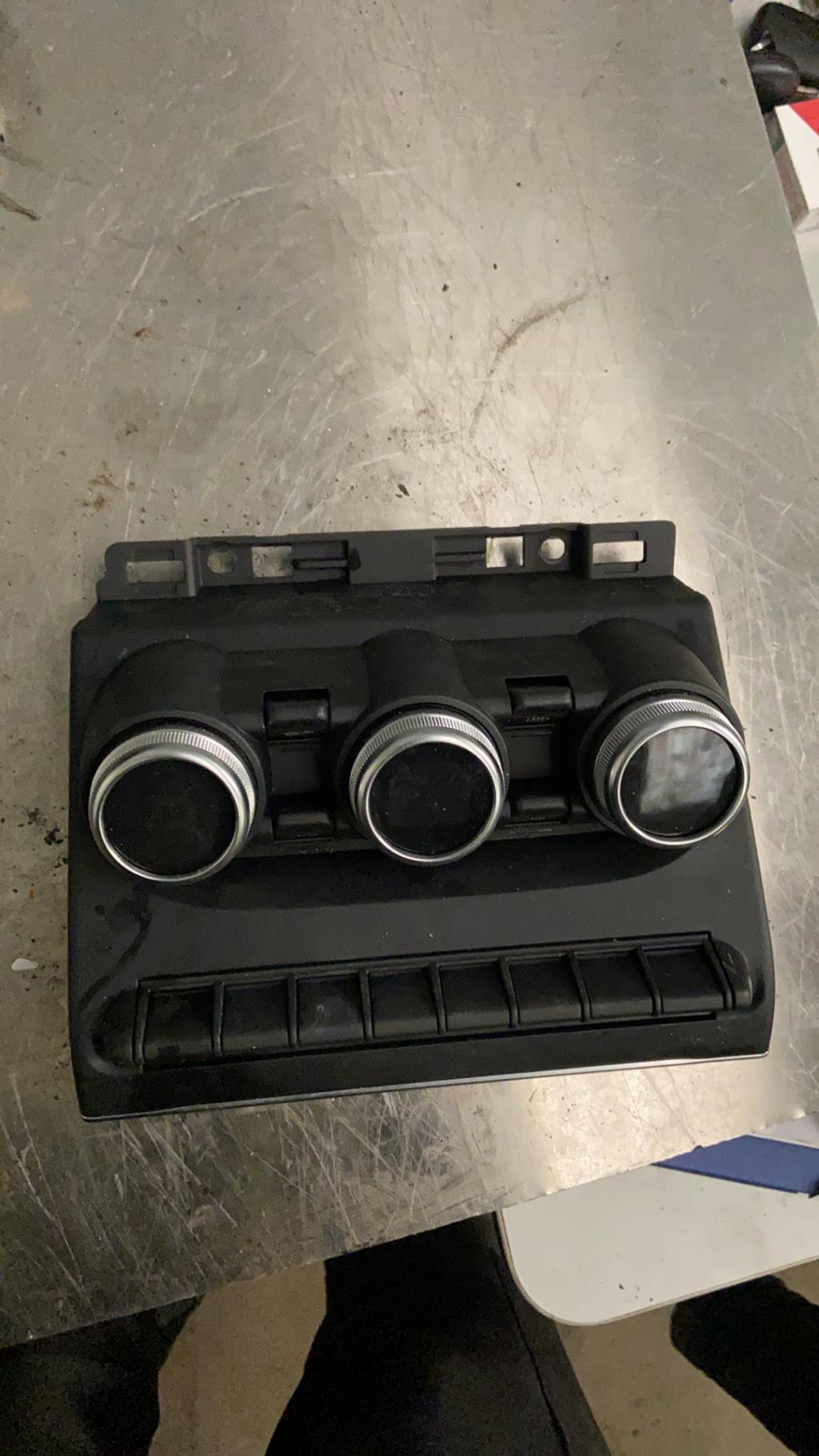 Commande chauffage RENAULT CLIO 5 PHASE 1 Essence - 1