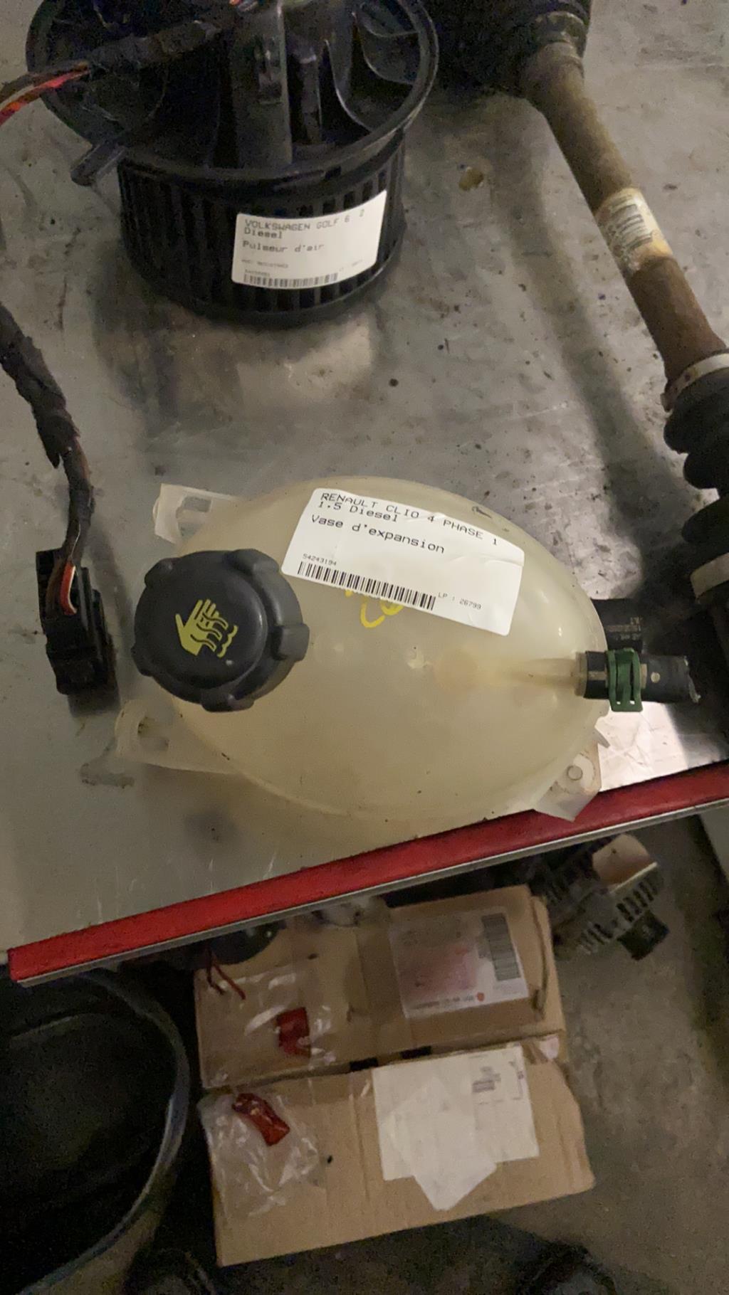 Vase d'expansion RENAULT CLIO 4 PHASE 1 Diesel - 1