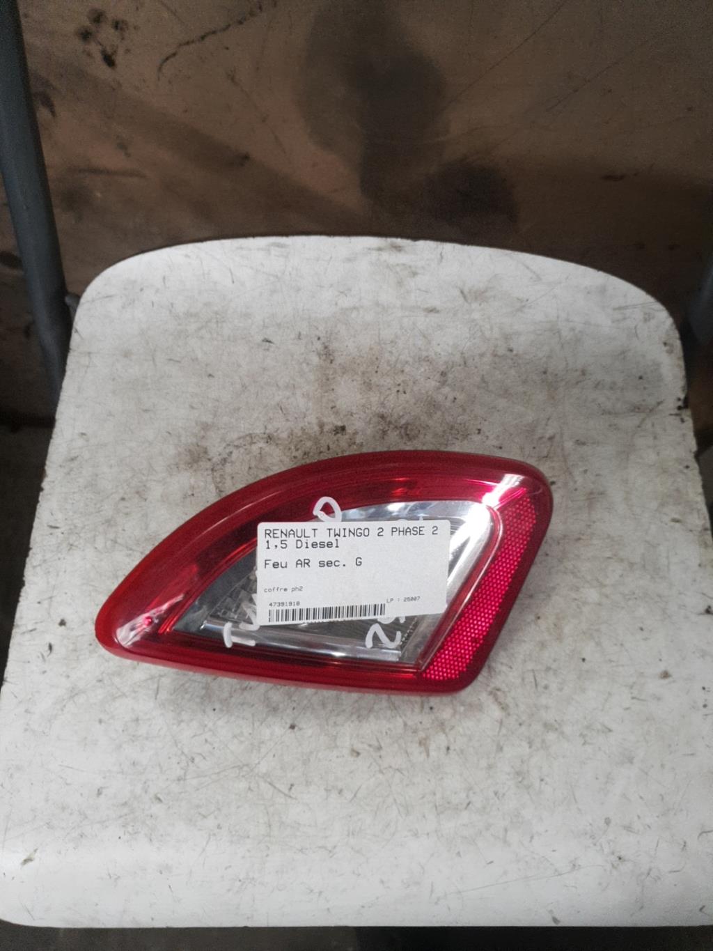 Feu arriere secondaire gauche (feux) RENAULT TWINGO 2 PHASE 2 Diesel - 1