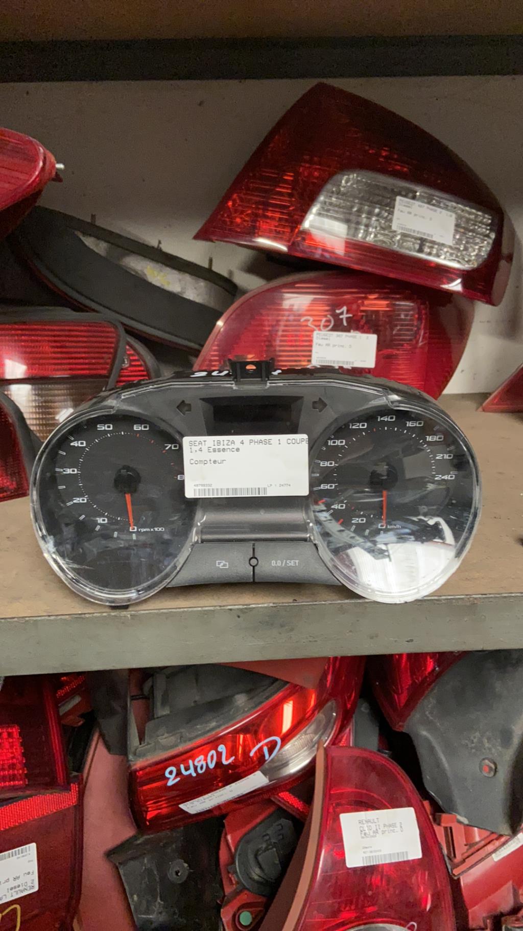 Compteur SEAT IBIZA 4 PHASE 1 COUPE Essence - 1