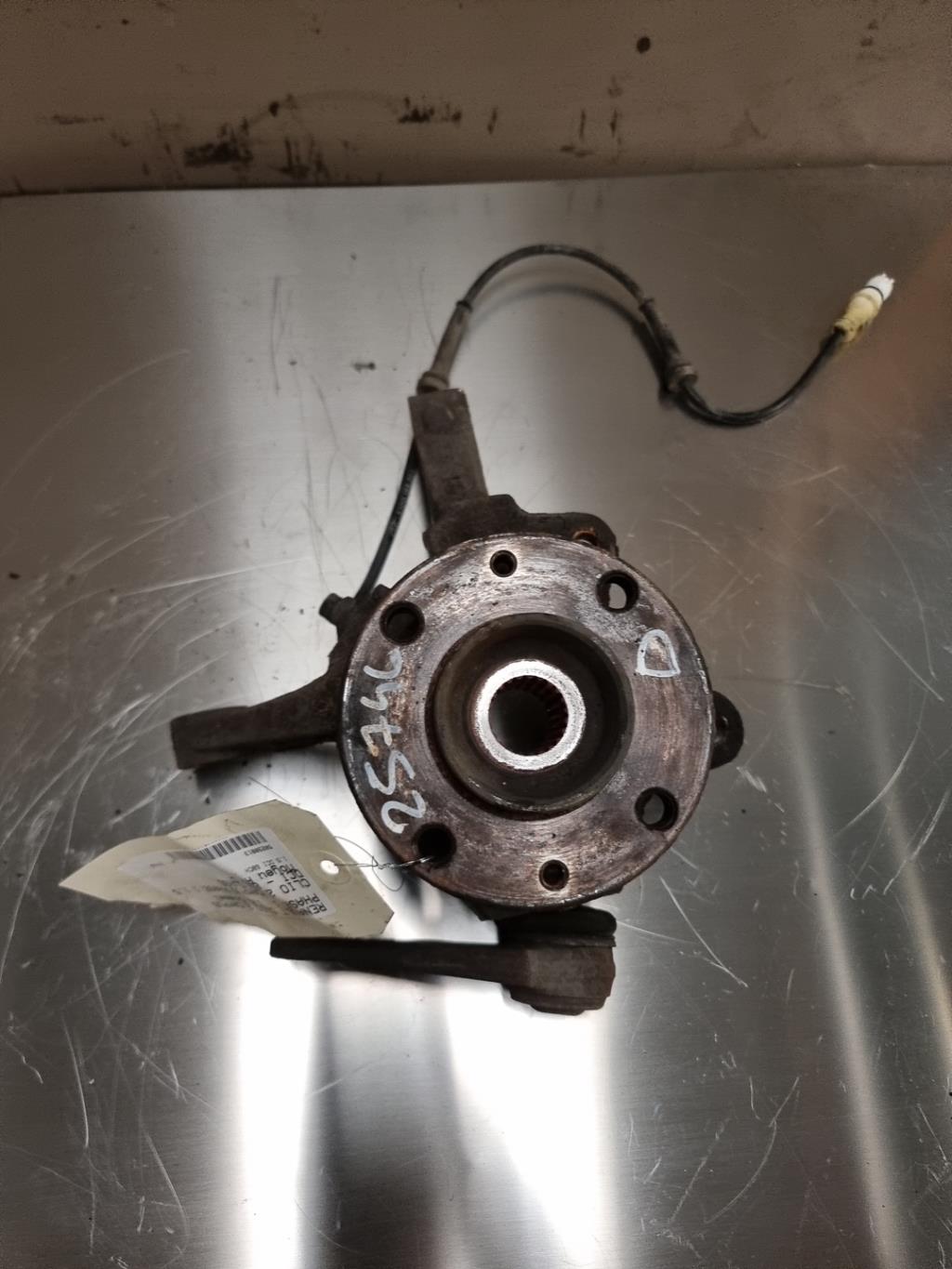 Moyeu avant droit RENAULT CLIO 2 CAMPUS PHASE 1 Diesel - 1