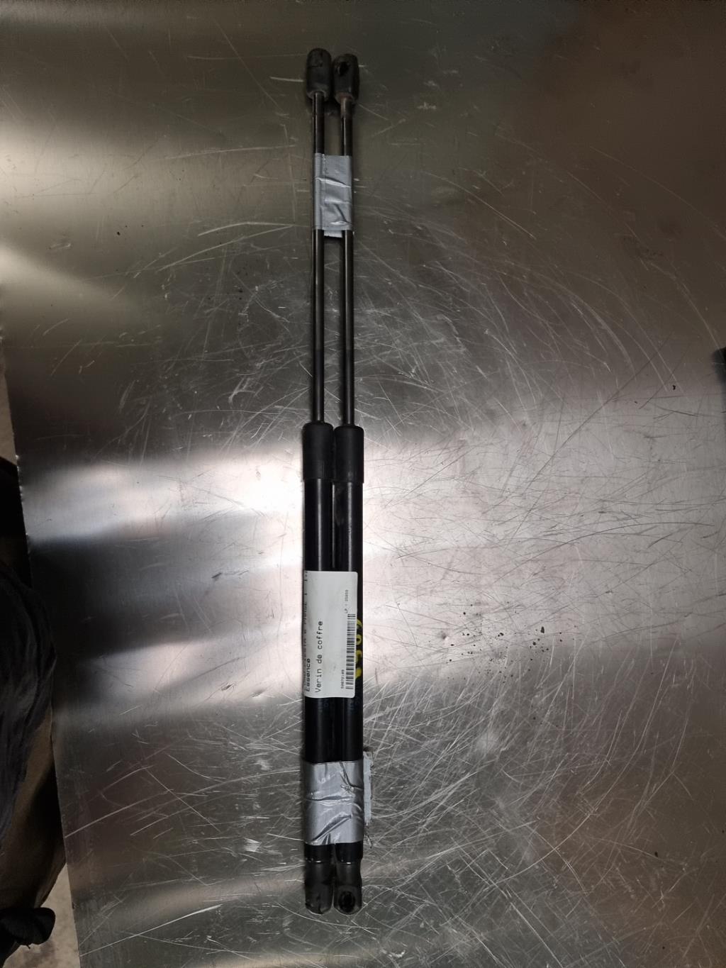 Verin de coffre FORD FIESTA 6 PHASE 1 Essence - 1