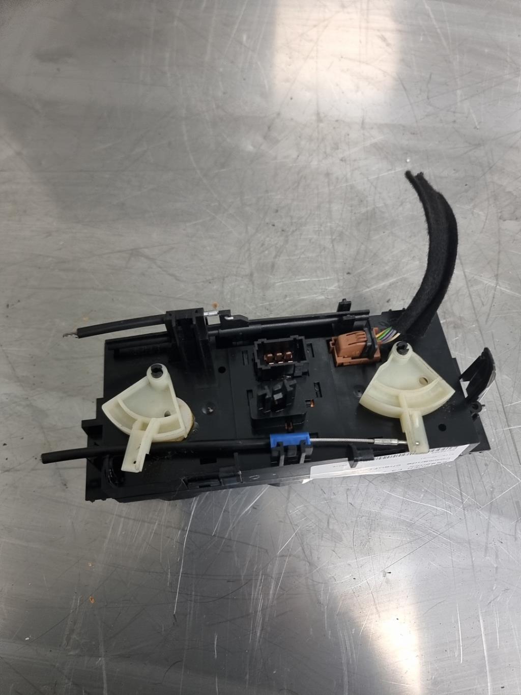 Commande chauffage CITROEN C3 2 PHASE 1 Essence - 1