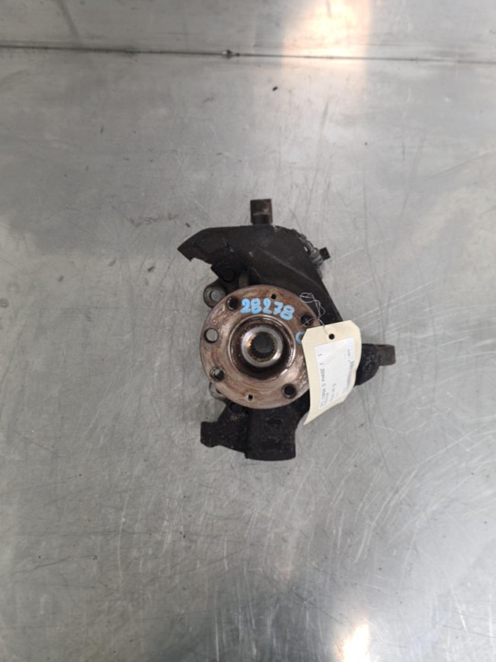 Moyeu avant gauche OPEL CORSA D PHASE 1 Essence - 1