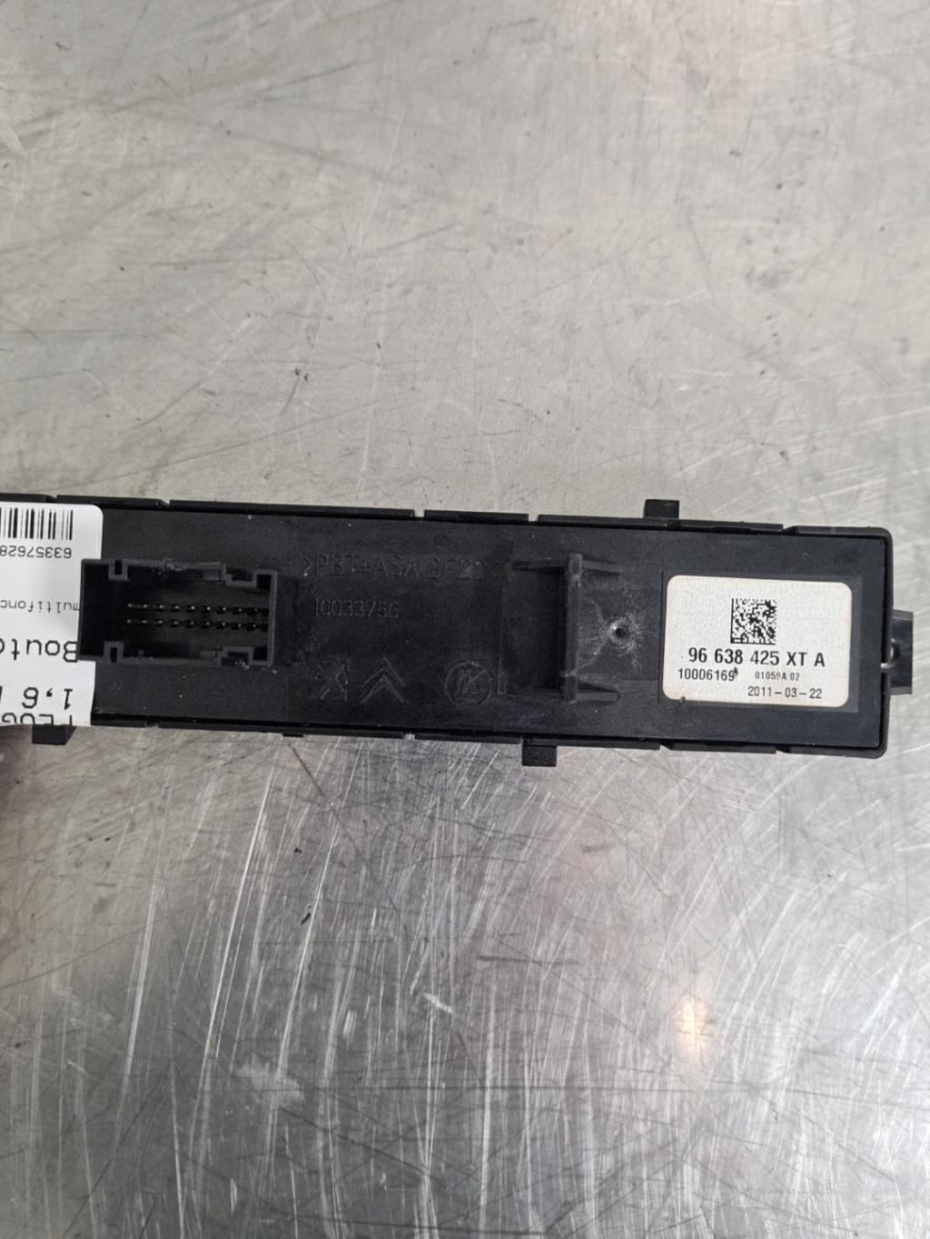 Bouton de warning PEUGEOT 3008 1 PHASE 1 Diesel - 1