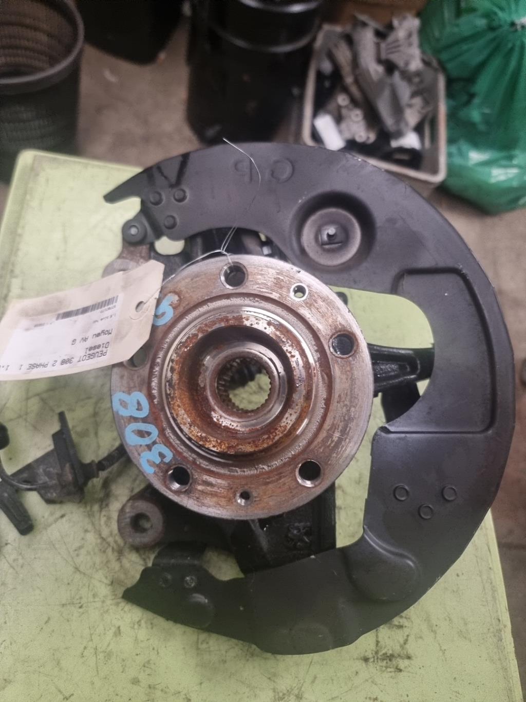 Moyeu avant gauche PEUGEOT 308 2 PHASE 1 Diesel - 1