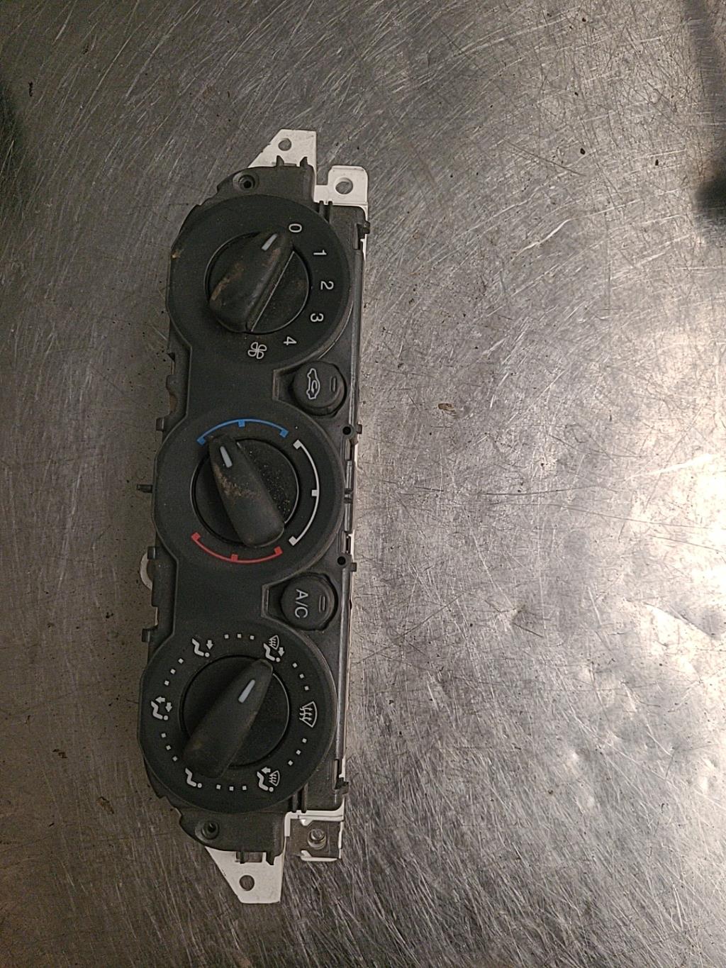 Commande chauffage FORD FOCUS 2 PHASE 1  - 1