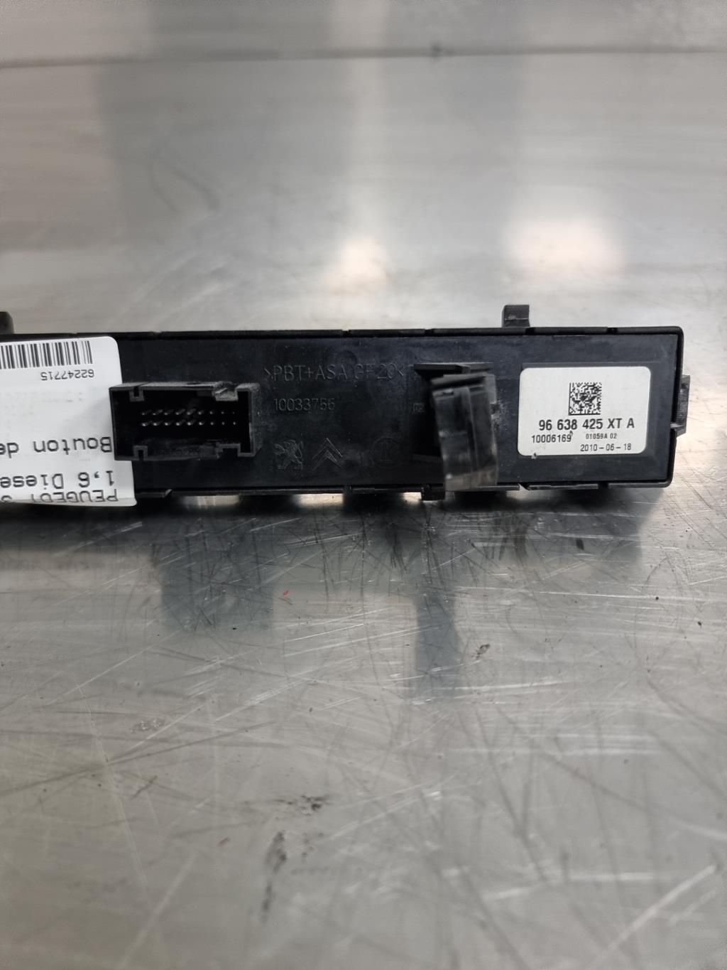 Bouton de warning PEUGEOT 3008 1 PHASE 1 Diesel - 1