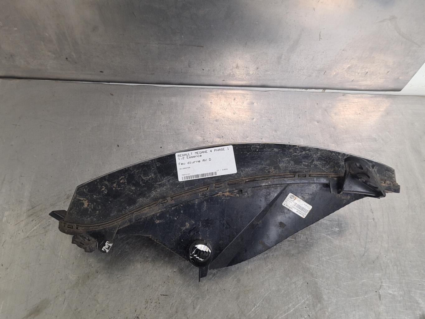 Feu diurne avant droit RENAULT MEGANE 4 PHASE 1 Essence - 1