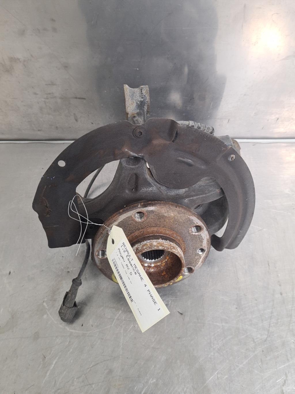 Moyeu avant droit RENAULT MEGANE 4 PHASE 1 Essence - 1