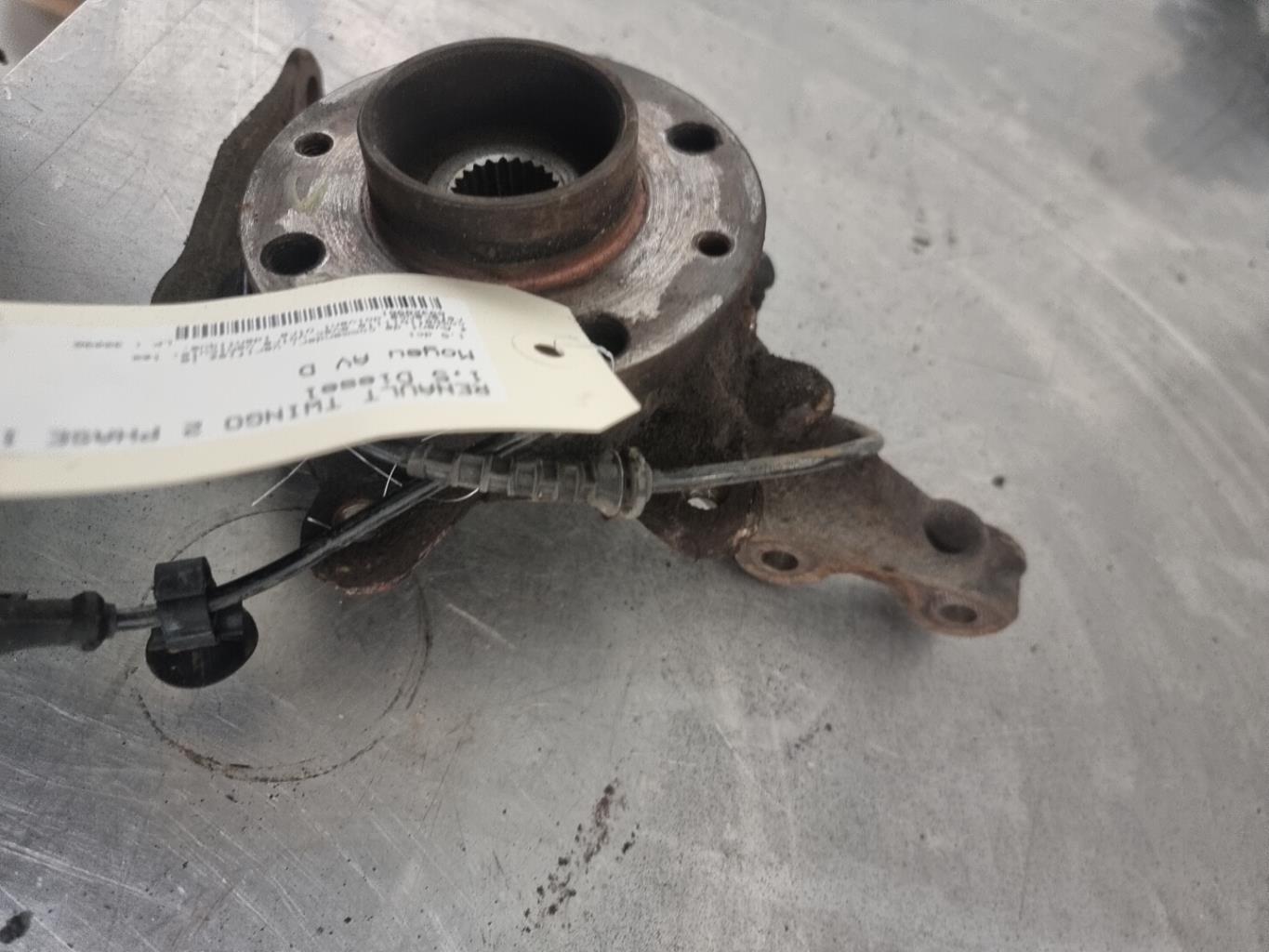 Moyeu avant droit RENAULT TWINGO 2 PHASE 1 Diesel - 1