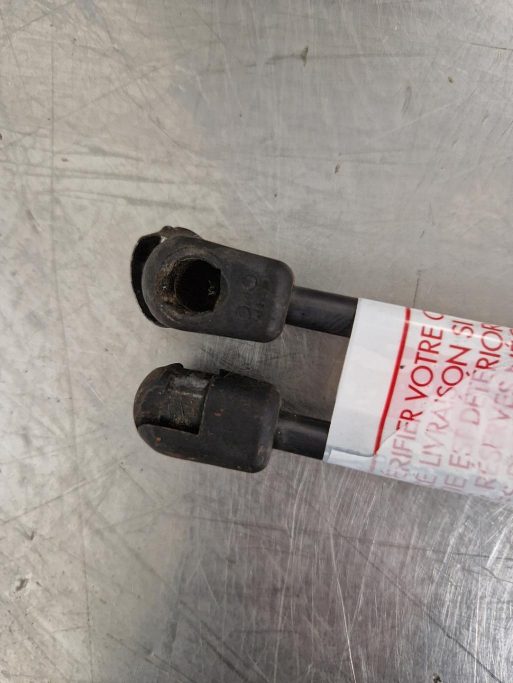 Verin de coffre VOLKSWAGEN GOLF 6 Diesel - 1