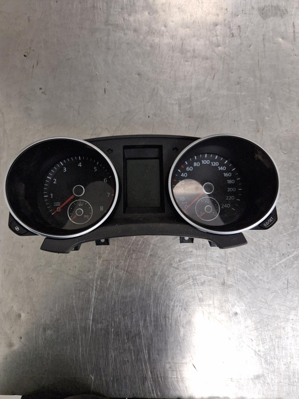 Compteur VOLKSWAGEN GOLF 6 Essence - 1