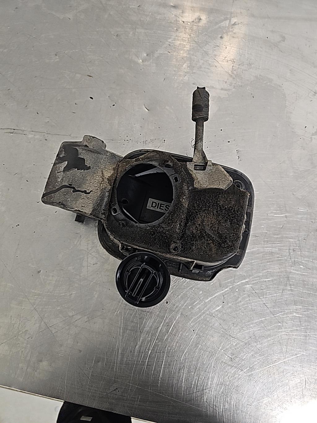 Trappe d'essence RENAULT CLIO 3 PHASE 2 Diesel - 1