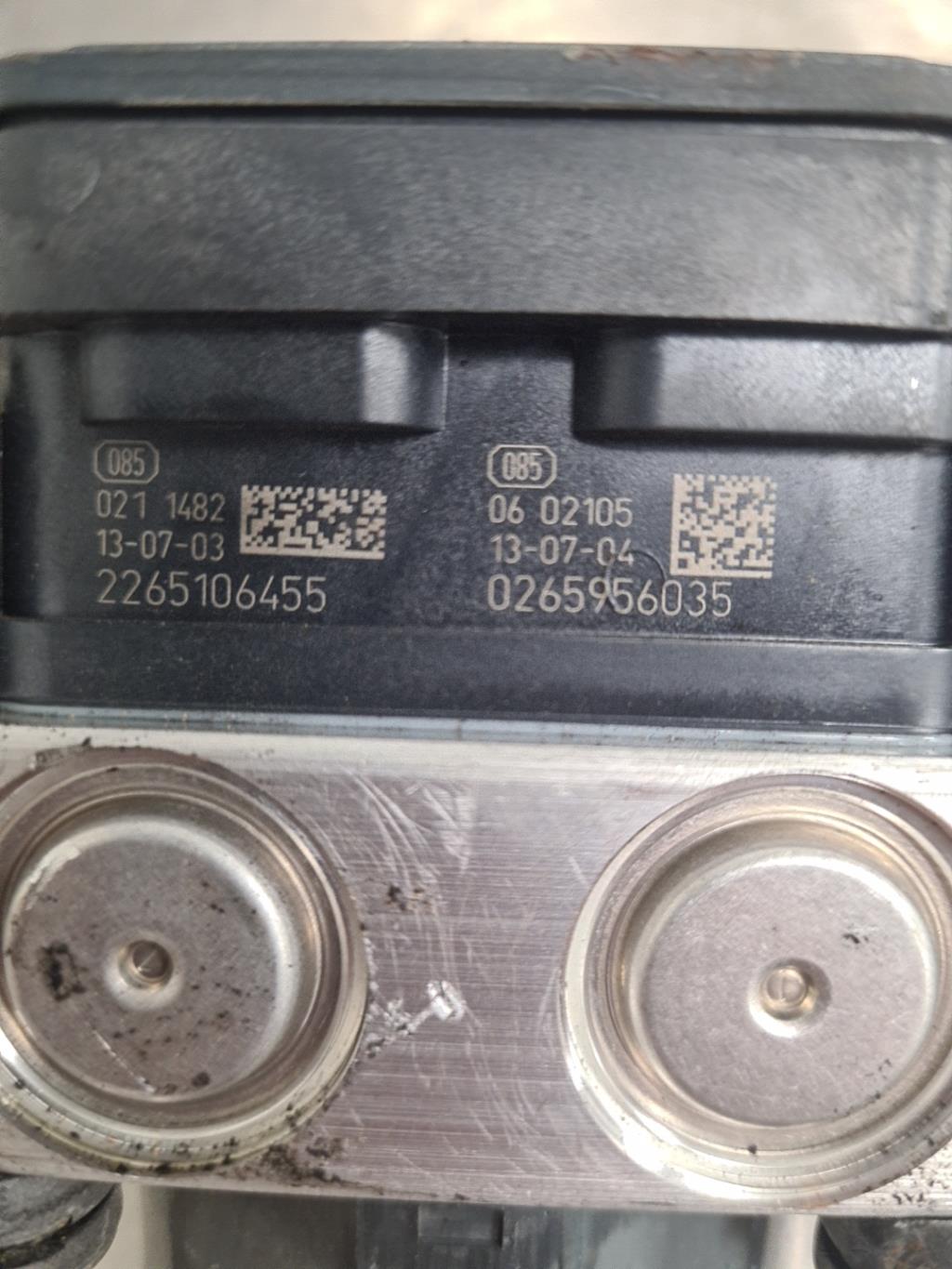 Bloc ABS (freins anti-blocage) RENAULT CLIO 4 PHASE 1 BREAK Diesel - 1