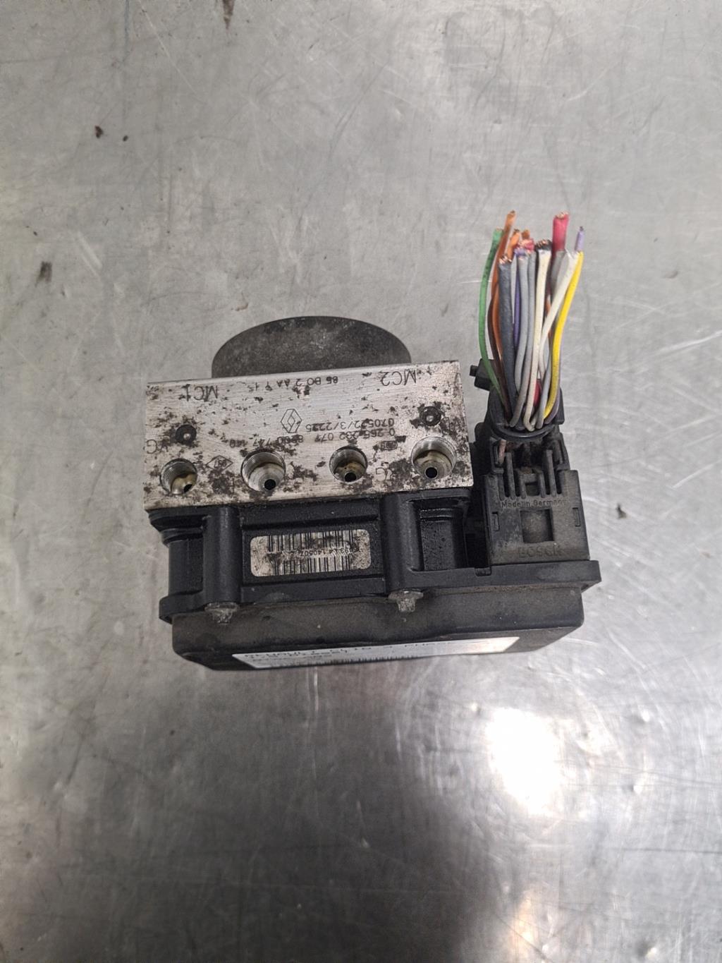 Bloc ABS (freins anti-blocage) RENAULT CLIO 3 PHASE 1 Diesel - 1