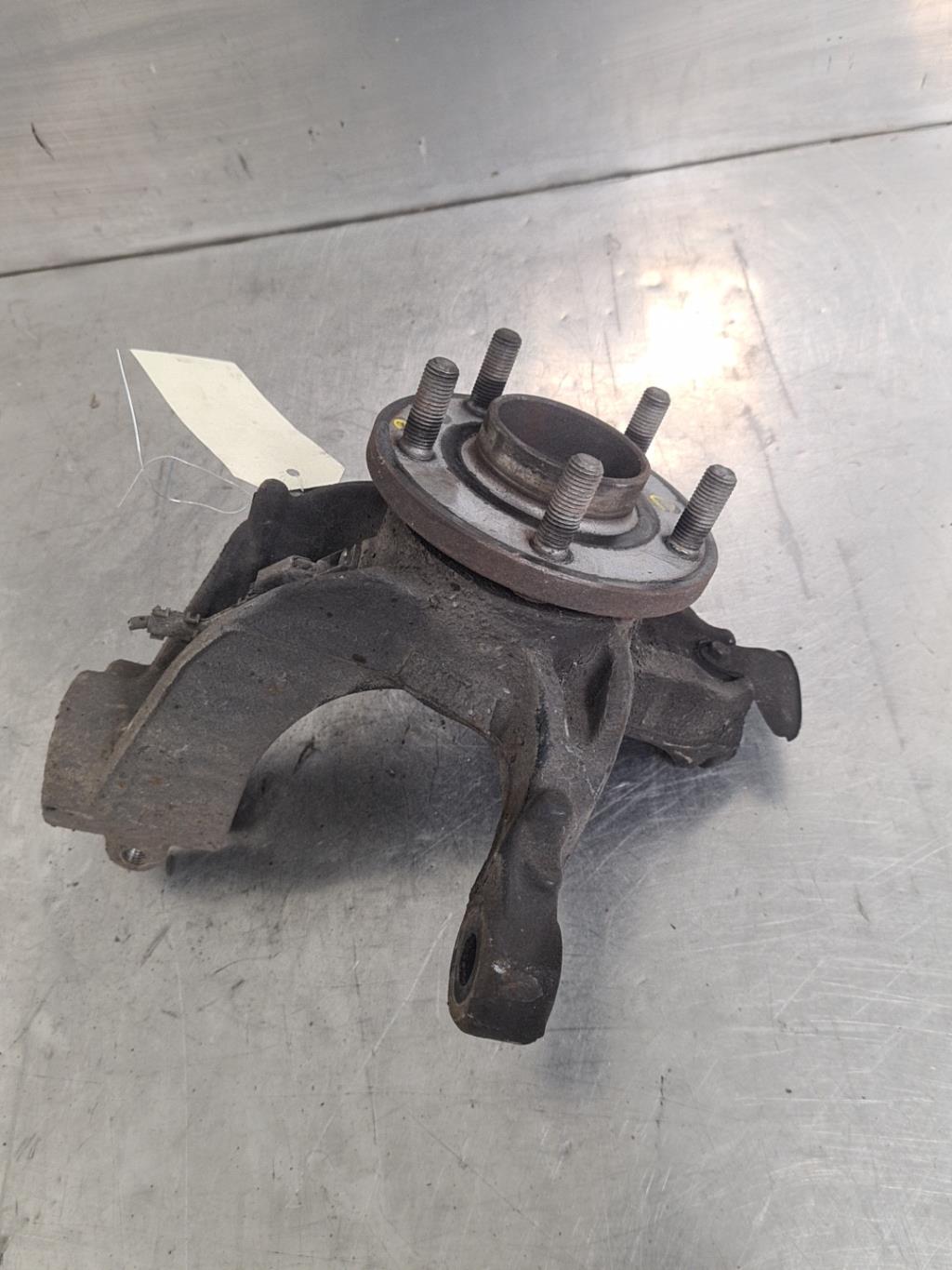 Moyeu avant droit FORD MONDEO 3 PHASE 2 BREAK Diesel - 1