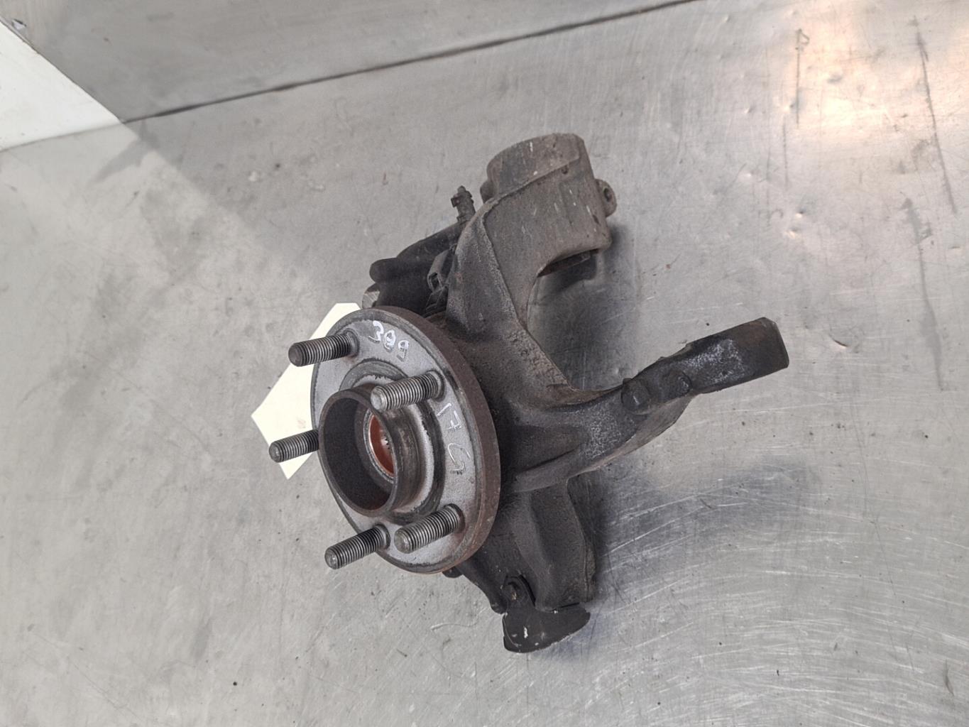 Moyeu avant gauche FORD MONDEO 3 PHASE 2 BREAK Diesel - 1