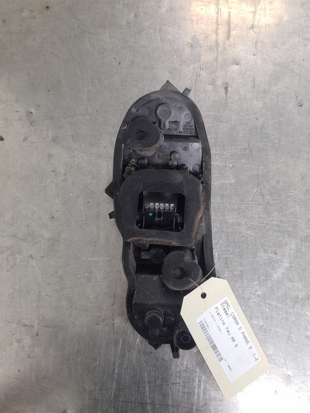 Platine feu arriere gauche OPEL CORSA D PHASE 2 Diesel - 1