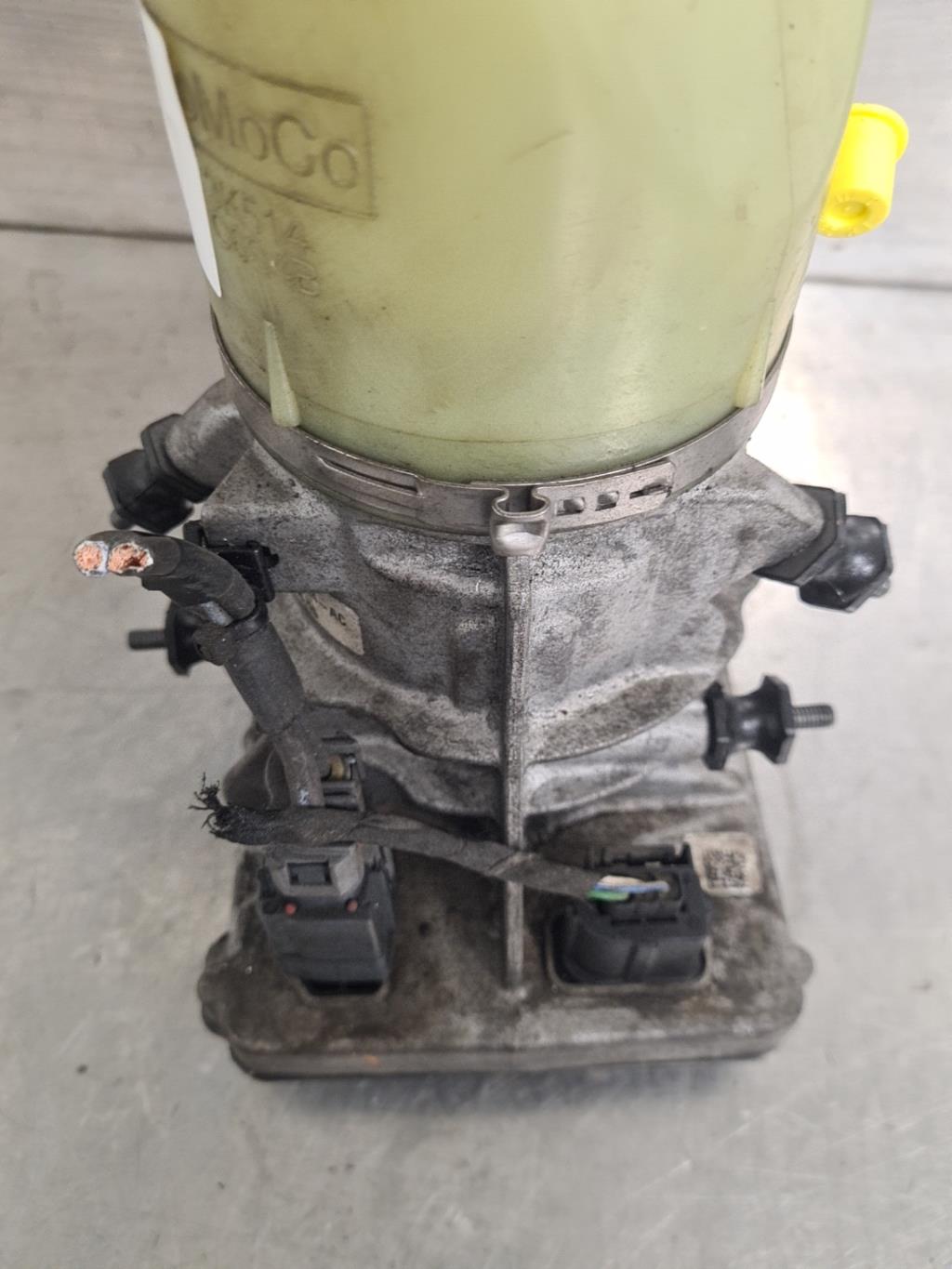 Pompe de direction FORD MONDEO 3 PHASE 2 BREAK Diesel - 1