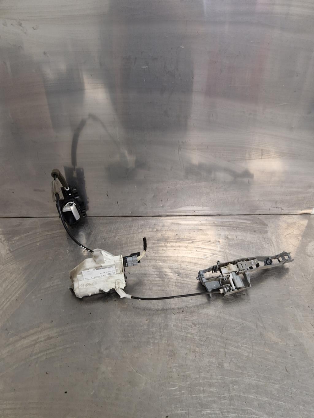 Serrure avant droit CITROEN C3 2 PHASE 1 Diesel - 1